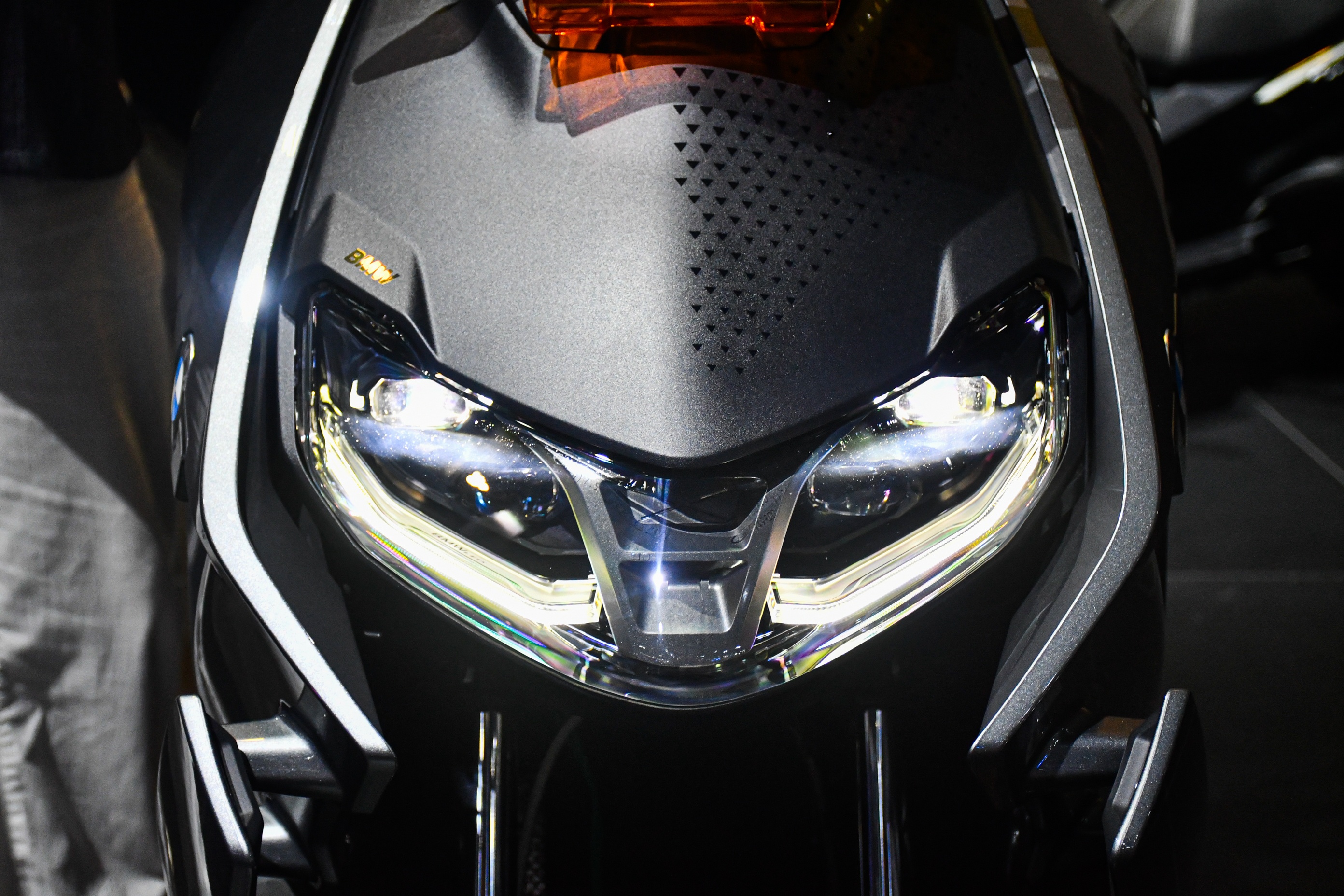 xe dien BMW CE04 anh 3