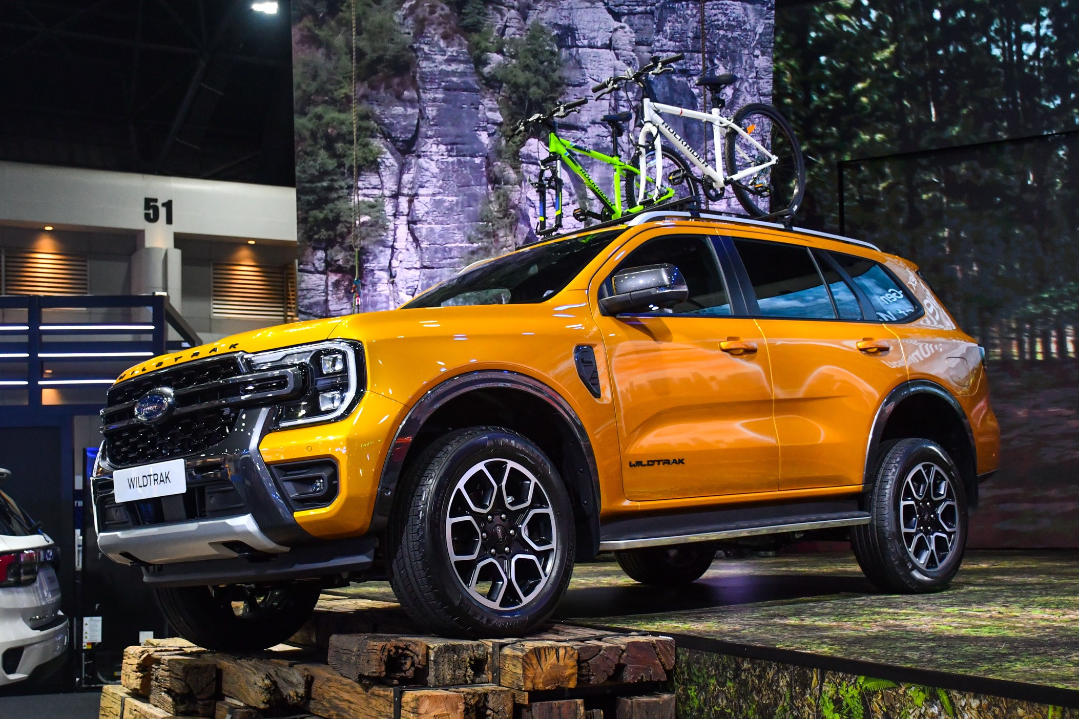 Chi tiet Ford Everest Wildtrak sap ban tai Viet Nam hinh anh