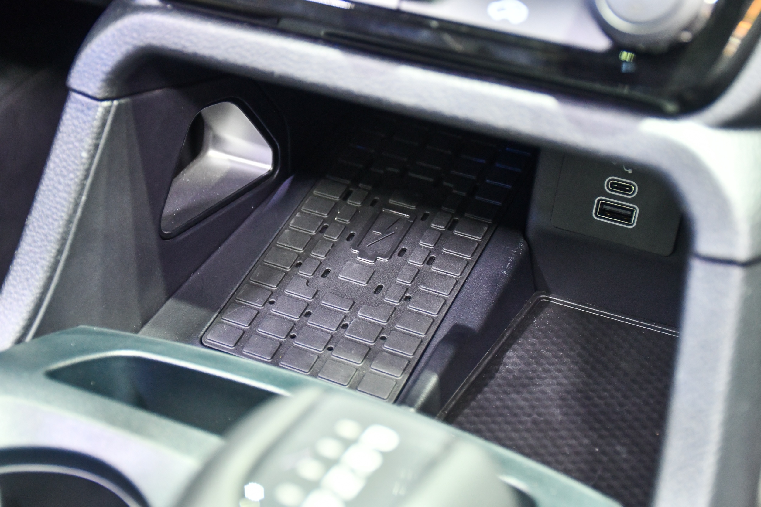 Ford Everest Wildtrak Viet Nam anh 16