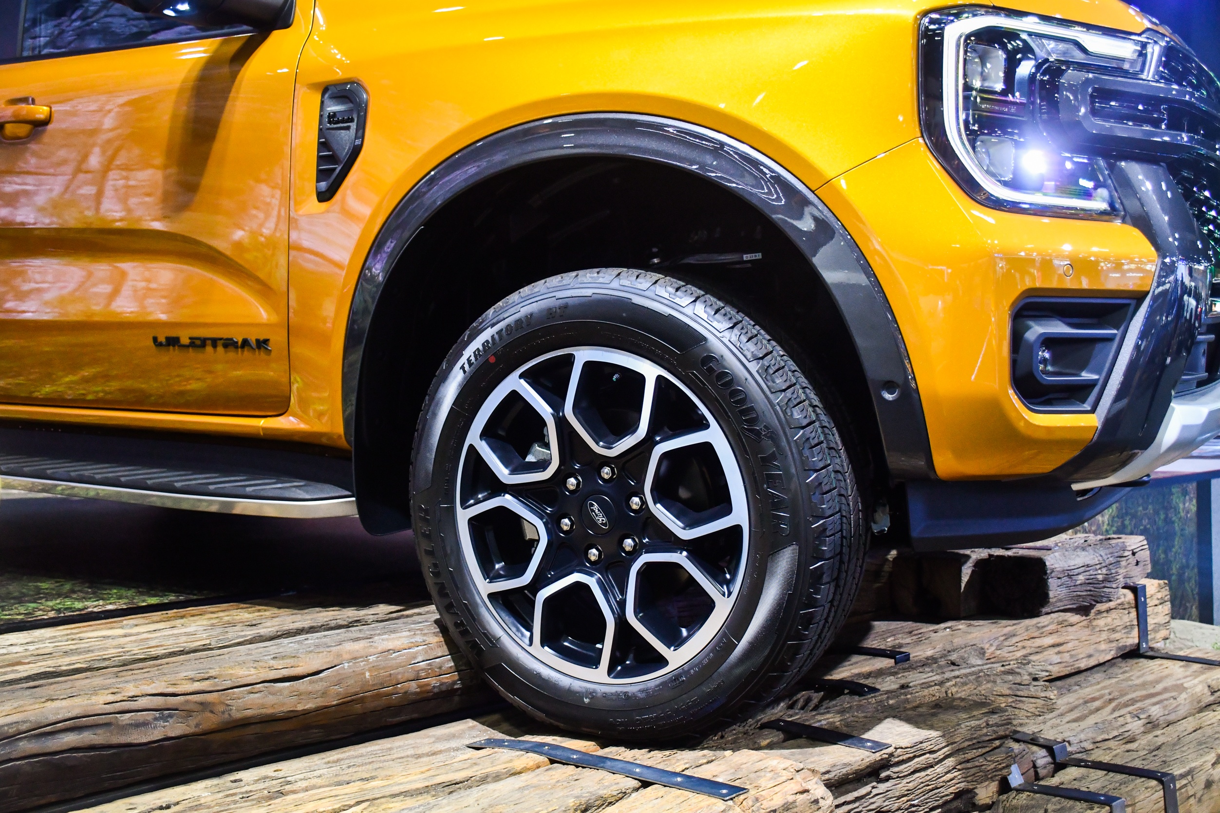 Ford Everest Wildtrak Viet Nam anh 3