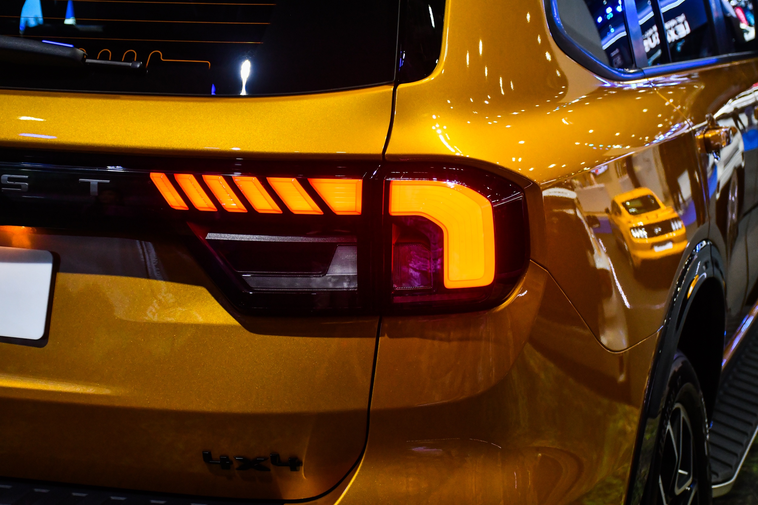 Ford Everest Wildtrak Viet Nam anh 4