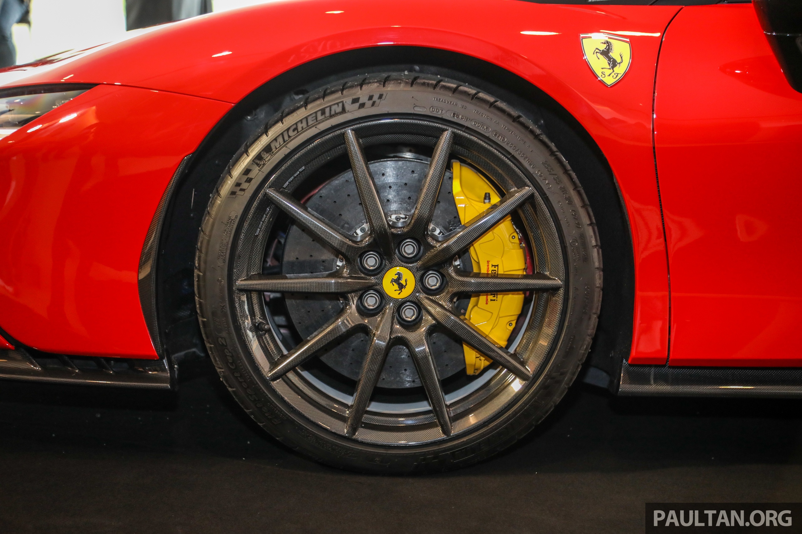 Sieu xe Ferrari SF90 Stradale duoc ra mat tai Malaysia anh 5