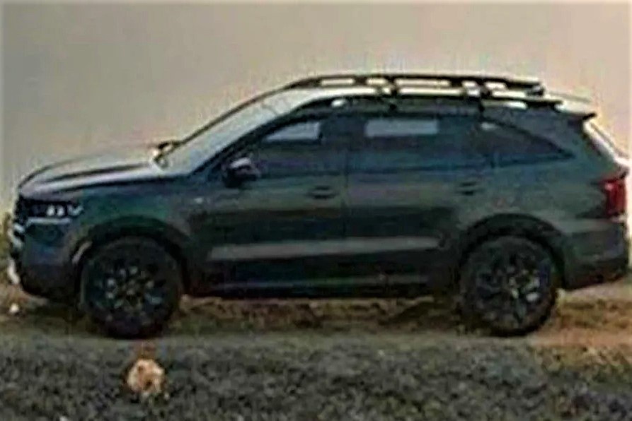 Kia Sorento X-Line chuan bi duoc ra mat tai My hinh anh