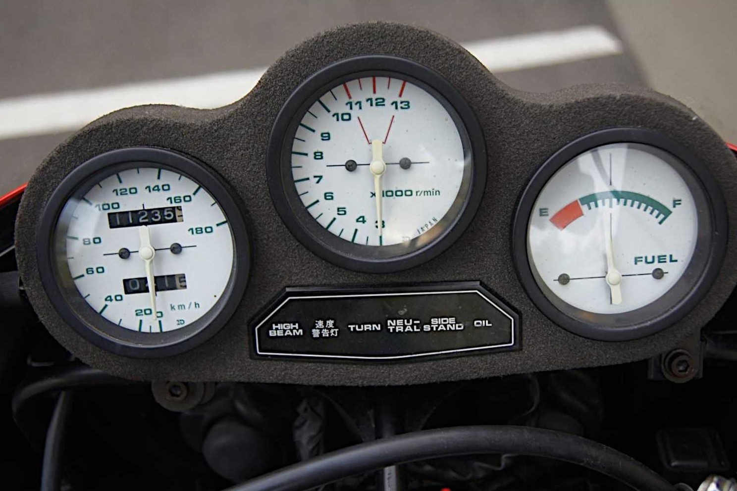 Suzuki GSX-R750 Limited Edition JDM cu duoc rao ban gia 14.000 USD anh 6