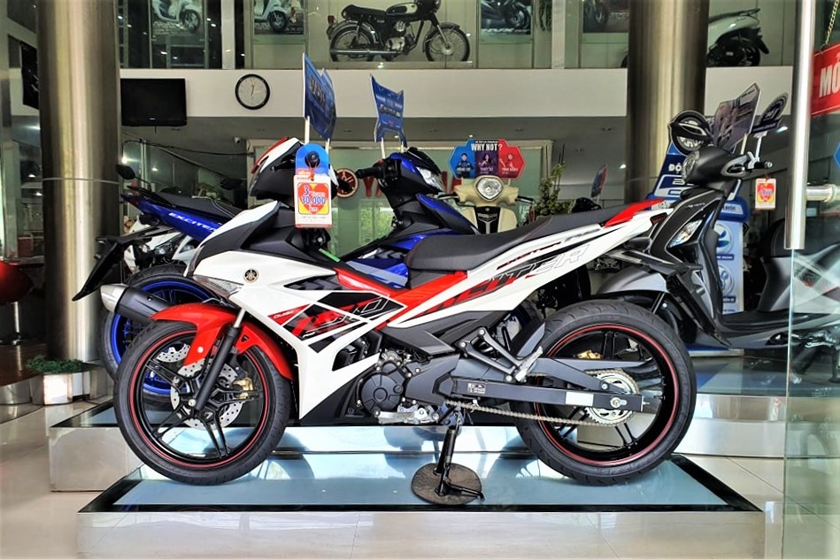 Loan gia ban Yamaha Exciter 150 tai nhieu cua hang anh 2