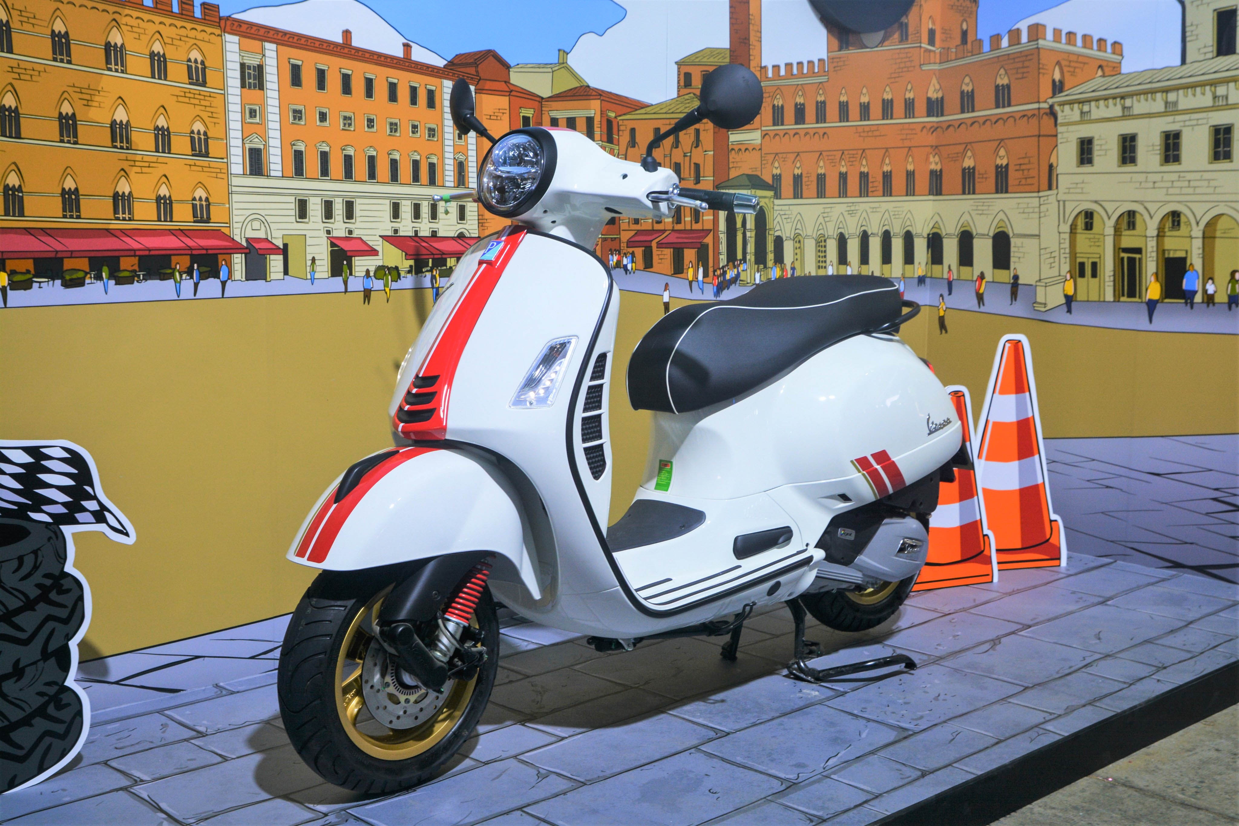 Vespa VN gioi thieu Sprint 150 va GTS phien ban dua anh 4