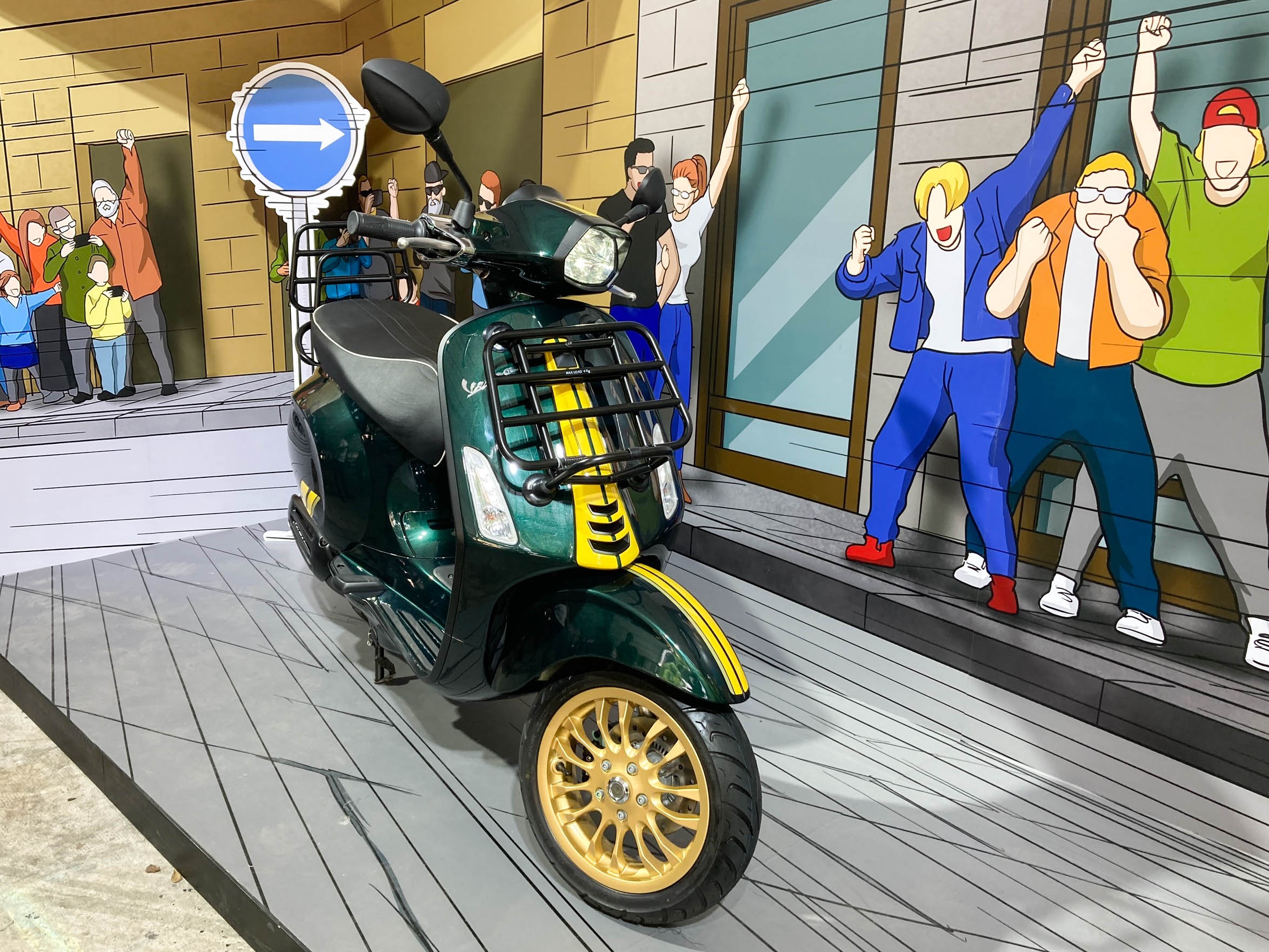 Vespa VN gioi thieu Sprint 150 va GTS phien ban dua anh 5