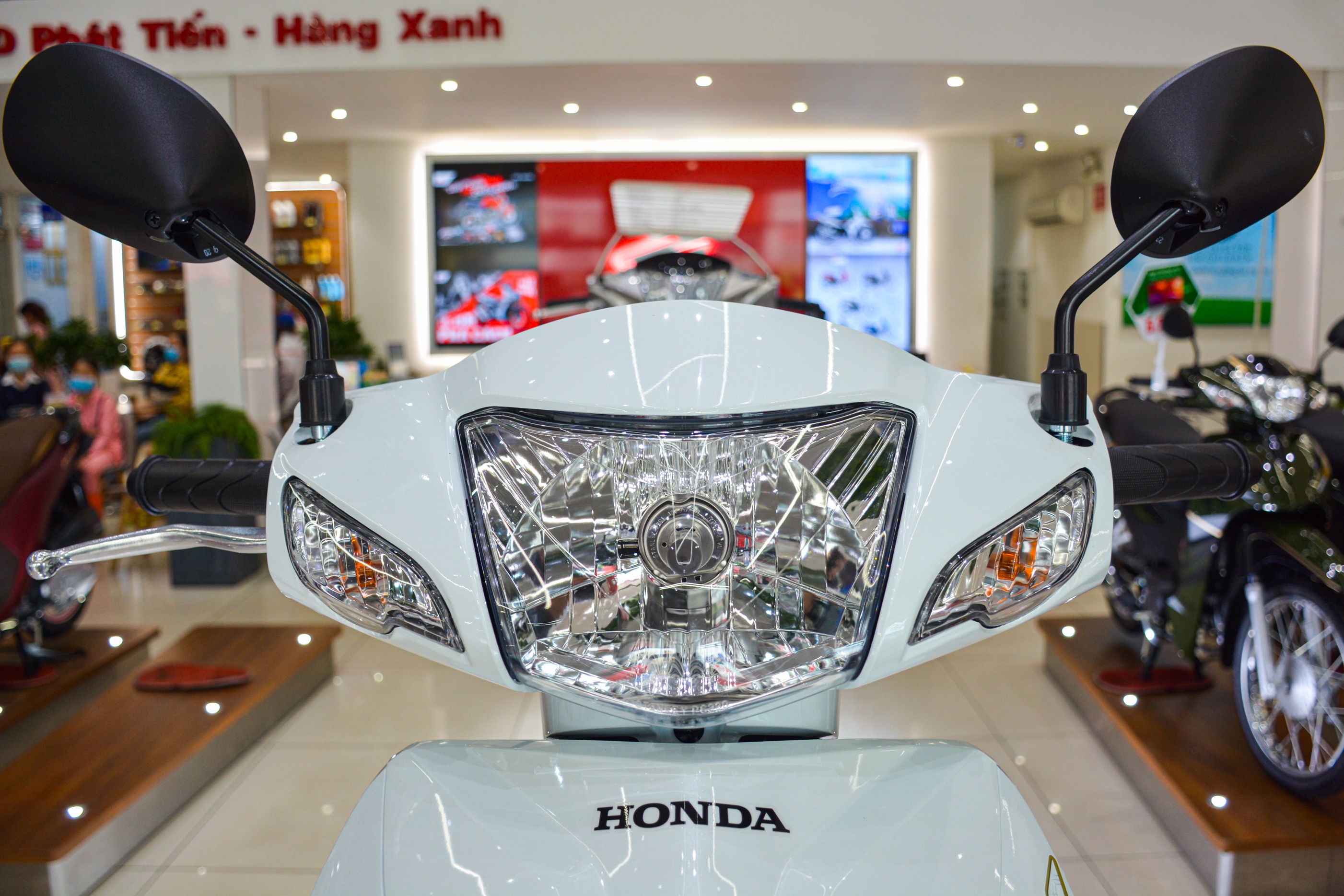 Honda Wave Alpha bị đội giá hơn 3 triệu đồng tại TP.HCM ảnh 2 Honda Wave Alpha bi doi gia hon 3 trieu dong tai TP.HCM anh 2