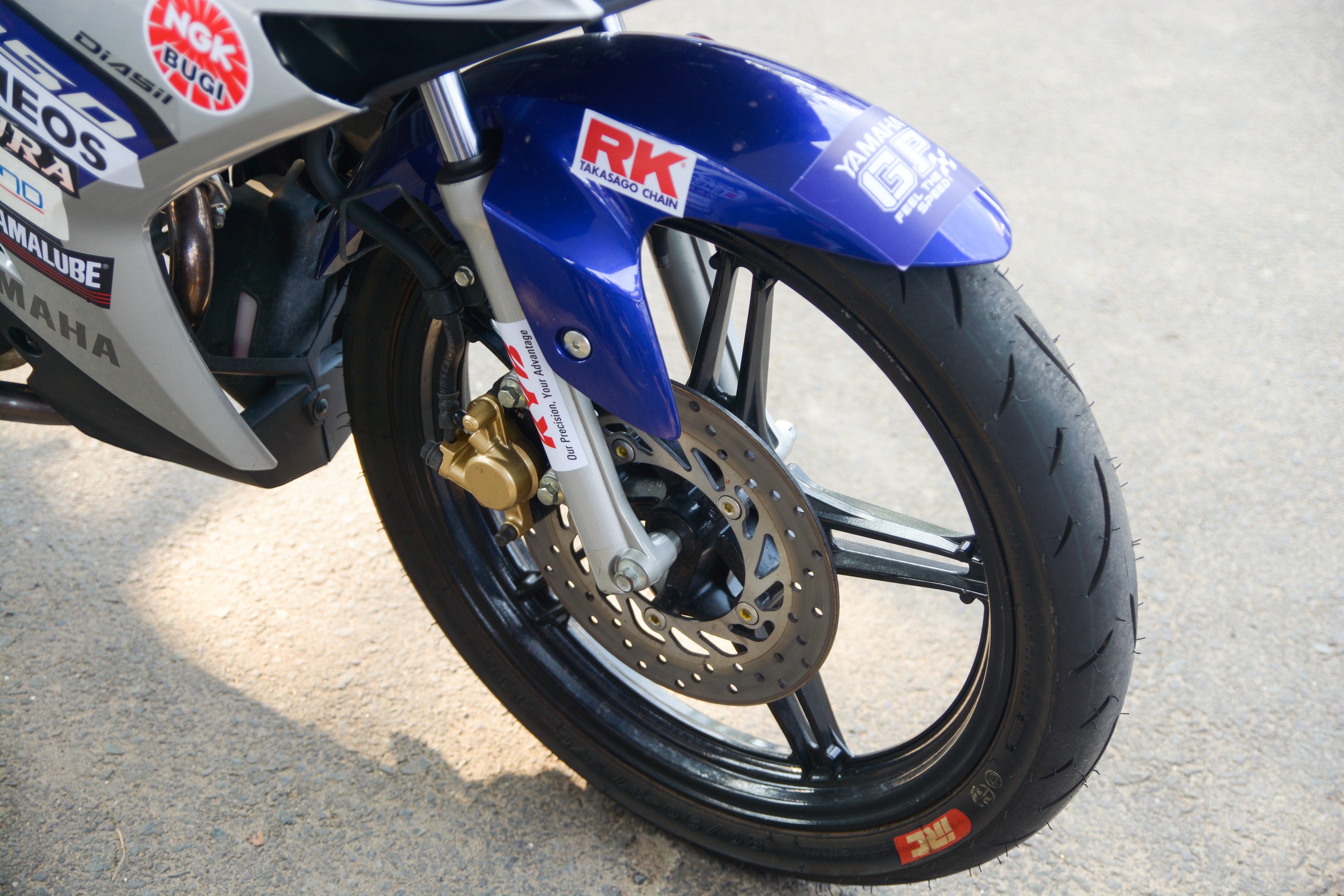 Ngam nhin Yamaha Exciter 150 phien ban xe dua do chinh hang anh 5