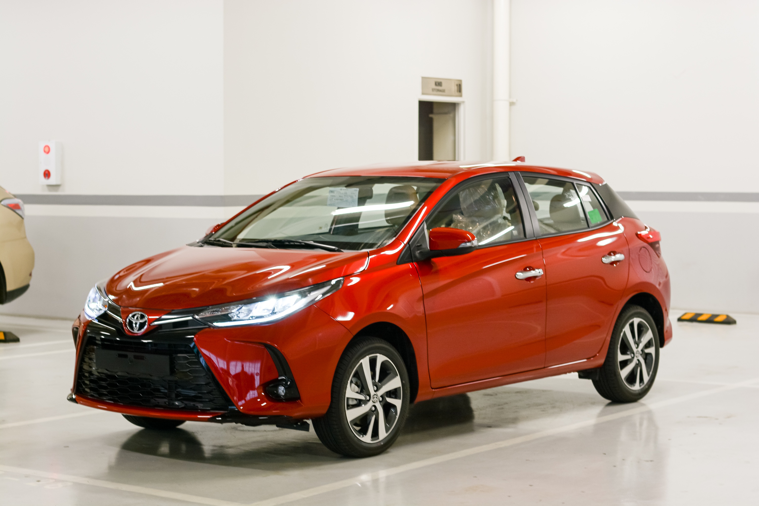 hatchback hang B anh 1