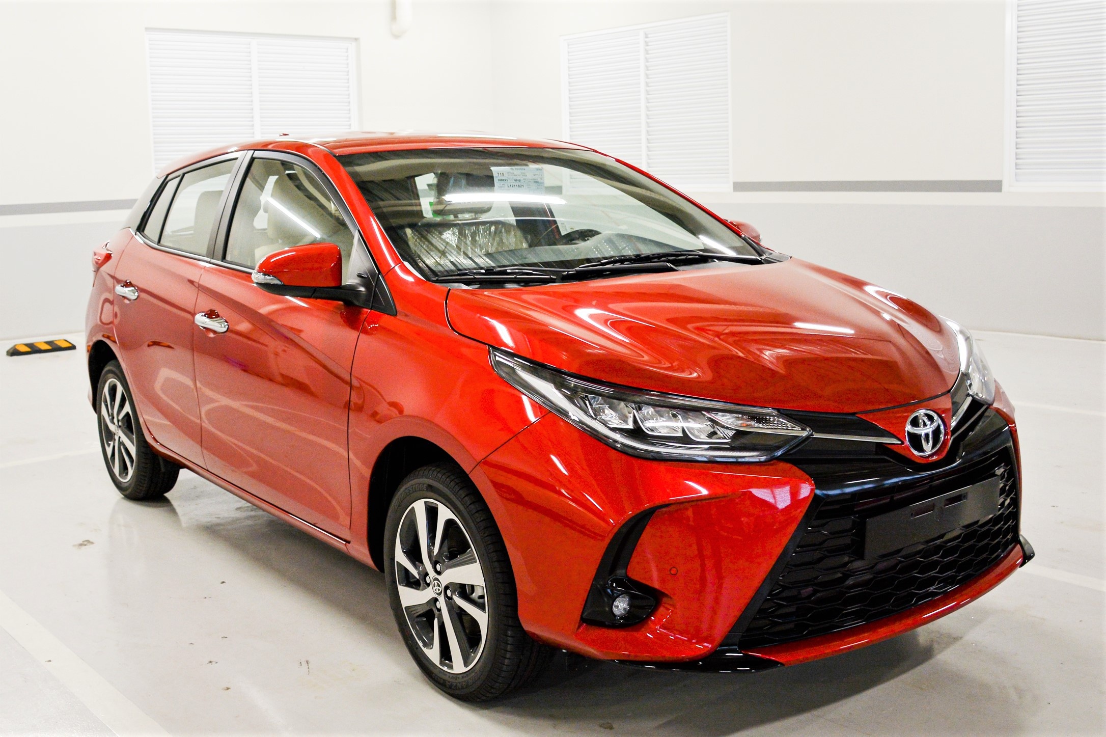 Chi tiet Toyota Yaris 2020 tai dai ly hinh anh