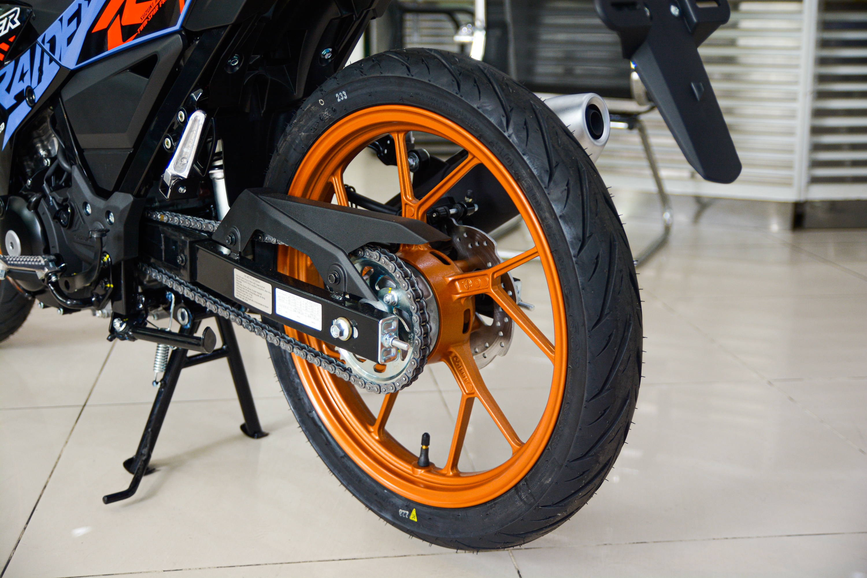 Chi tiet Suzuki Raider R150 2021 tai Viet Nam anh 5