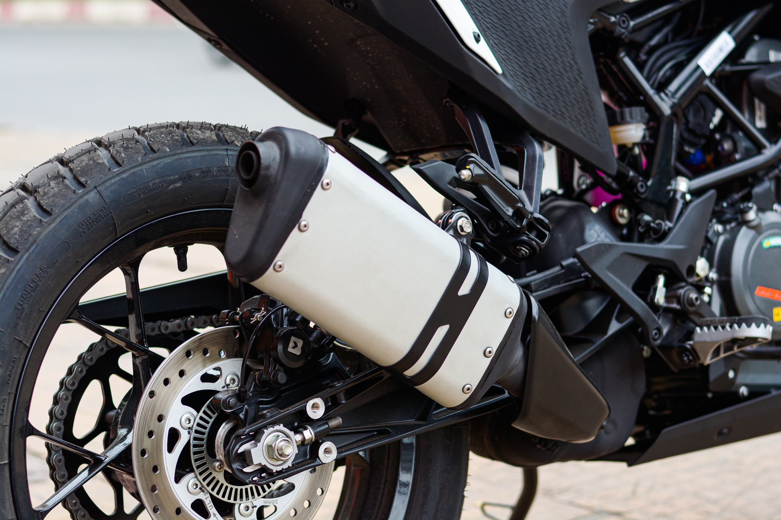 Can canh KTM 390 Adventure gia 175 trieu dong anh 13