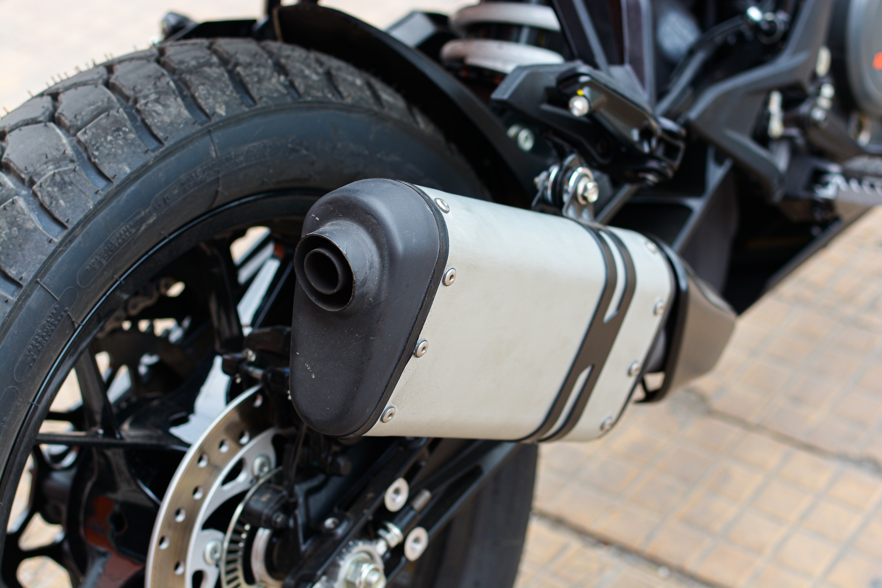 Can canh KTM 390 Adventure gia 175 trieu dong anh 14