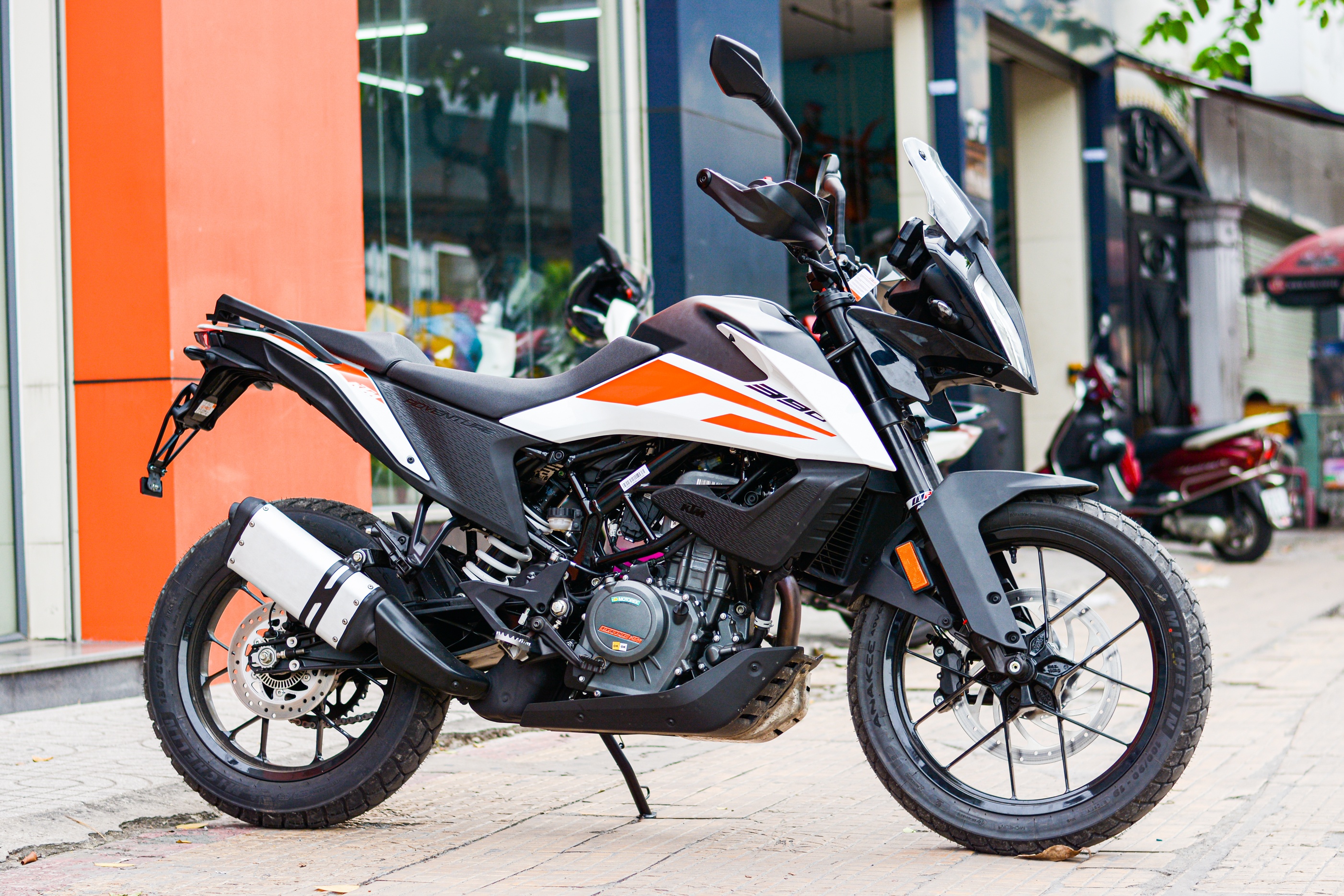Can canh KTM 390 Adventure gia 175 trieu dong anh 2