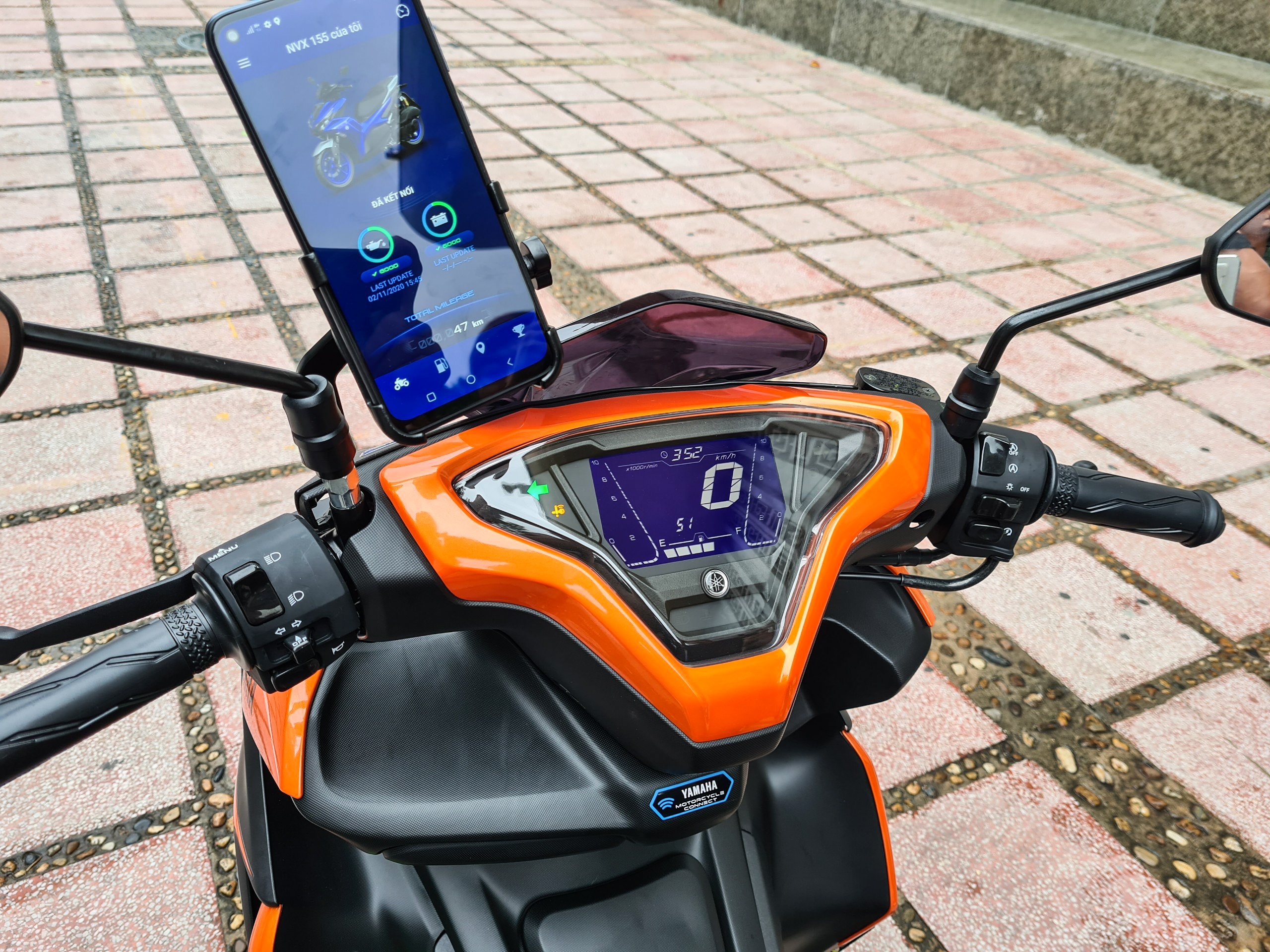 Nguoi dung noi gi ve Yamaha NVX 155 phien ban moi anh 2