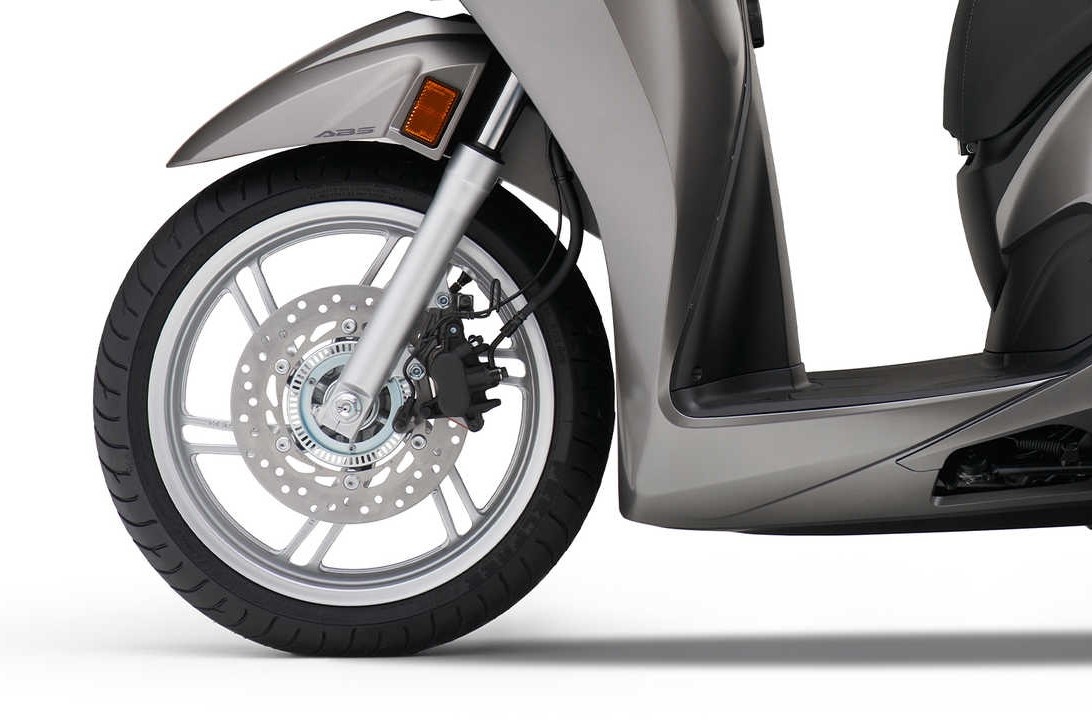 Honda SH 350i được ra mắt tại châu Âu ảnh 4 Honda SH 350i duoc ra mat tai chau Au anh 4