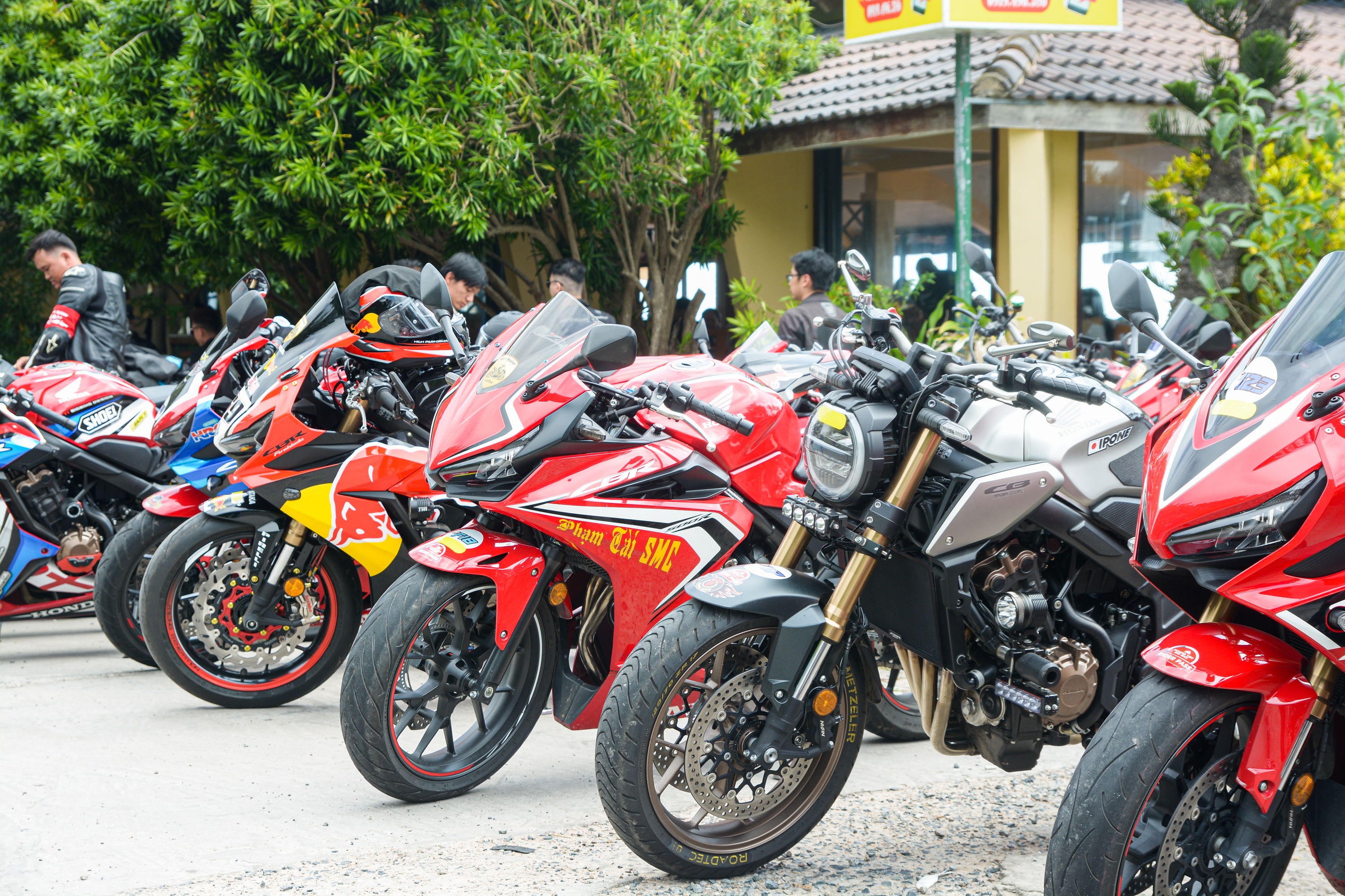 Dan moto phan khoi lon quy tu tai Phan Thiet anh 2