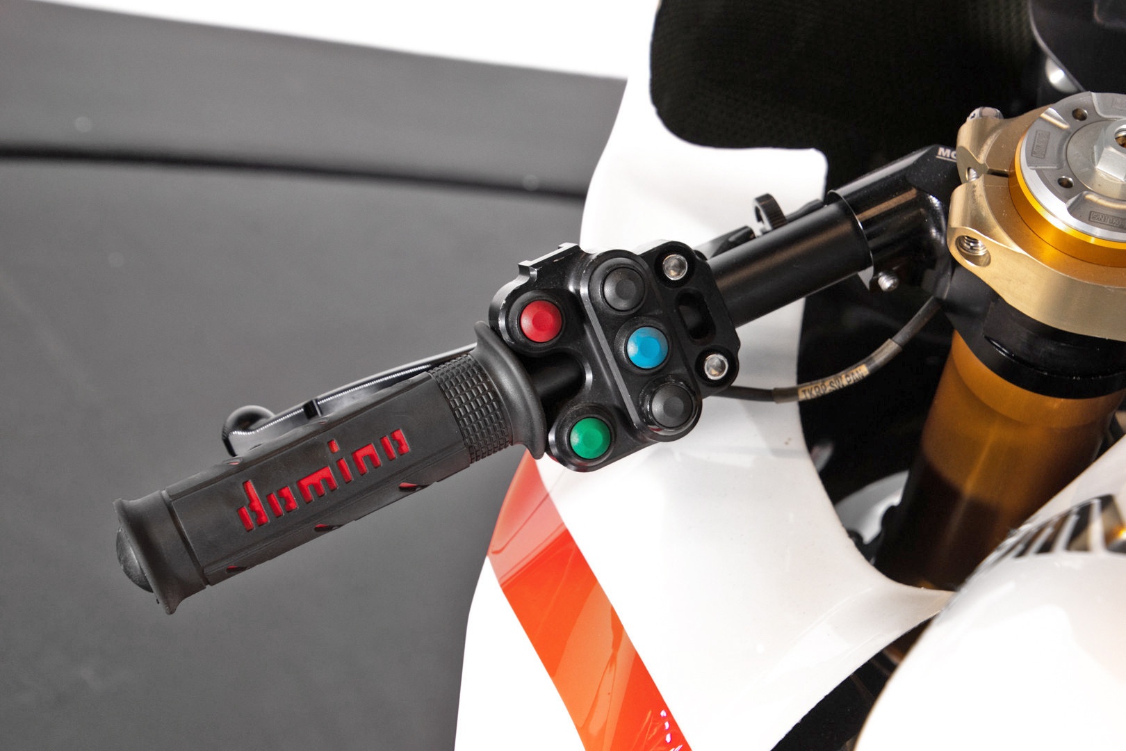 Honda CBR1000RR Fireblade phien ban dua duoc rao ban gia 56.882 USD anh 5