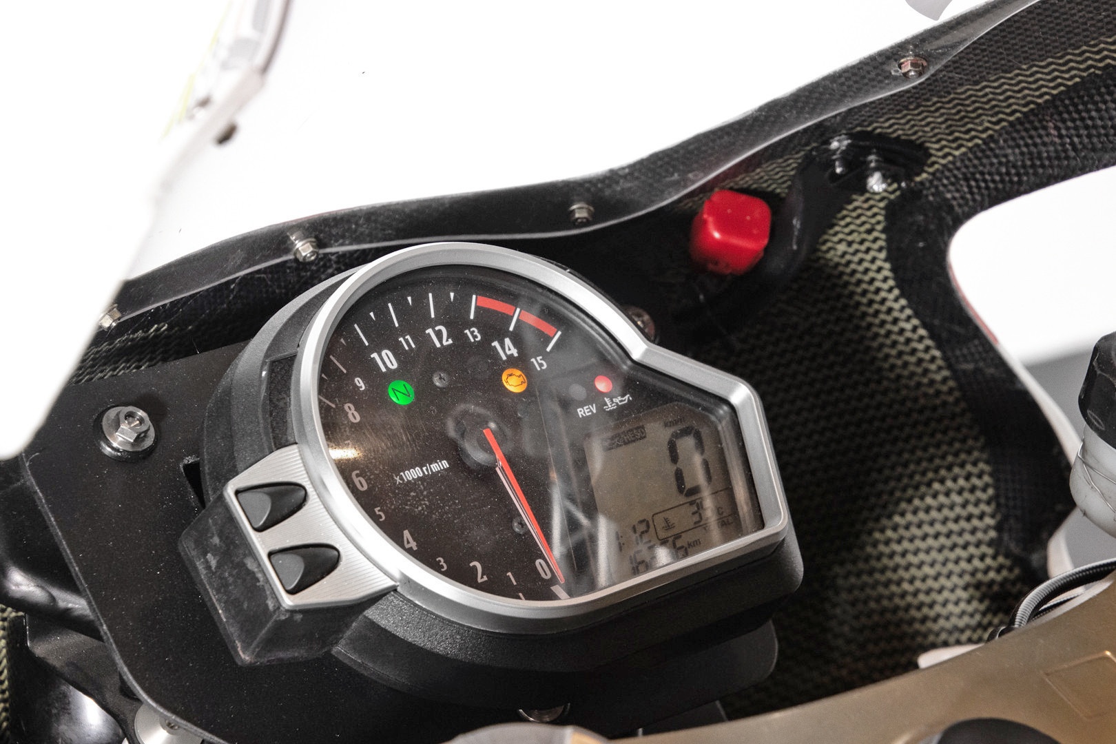 Honda CBR1000RR Fireblade phien ban dua duoc rao ban gia 56.882 USD anh 4