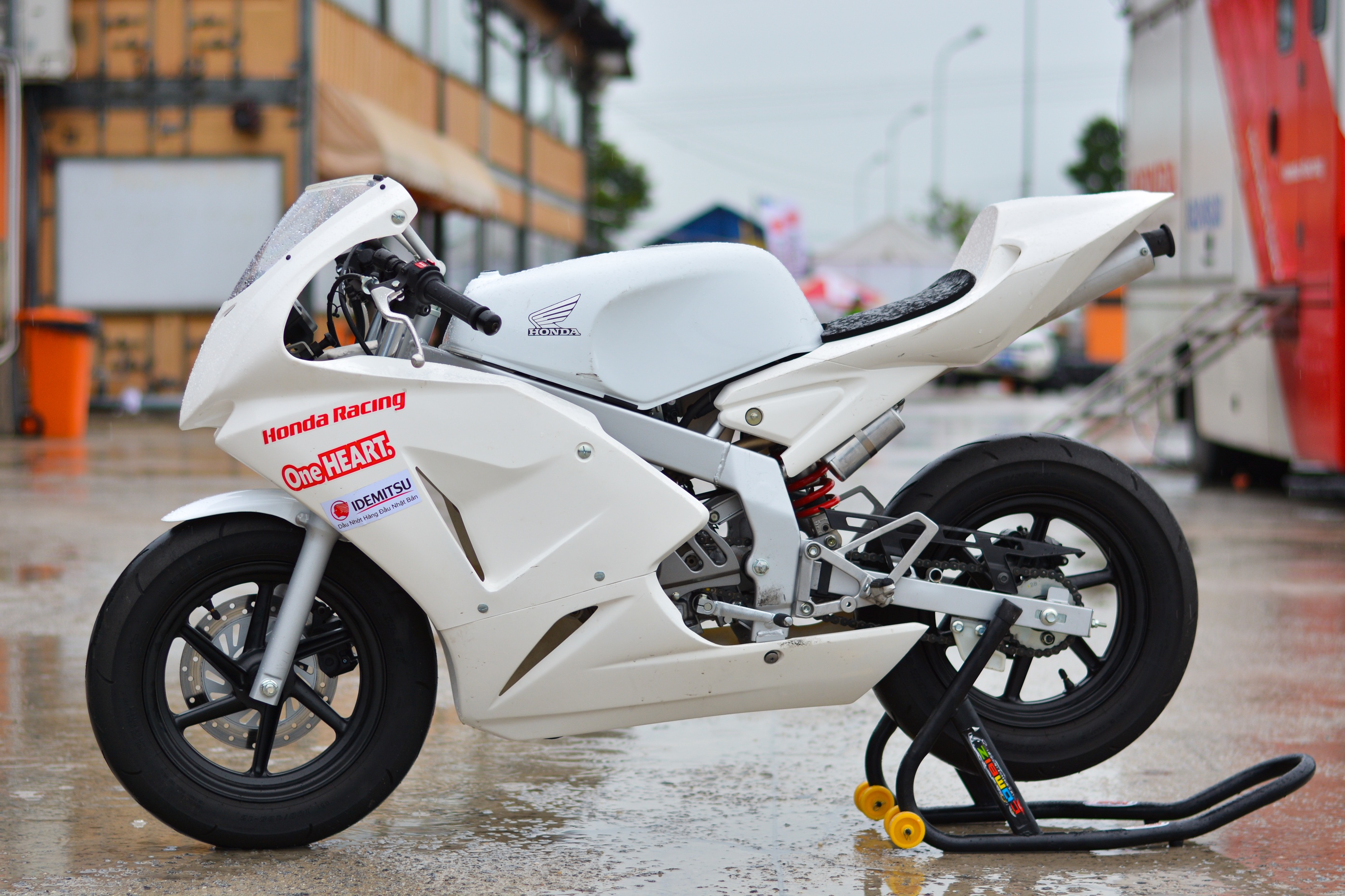 Chang 4 giai dua moto chuyen nghiep tai Viet Nam bi huy do Covid-19 anh 2