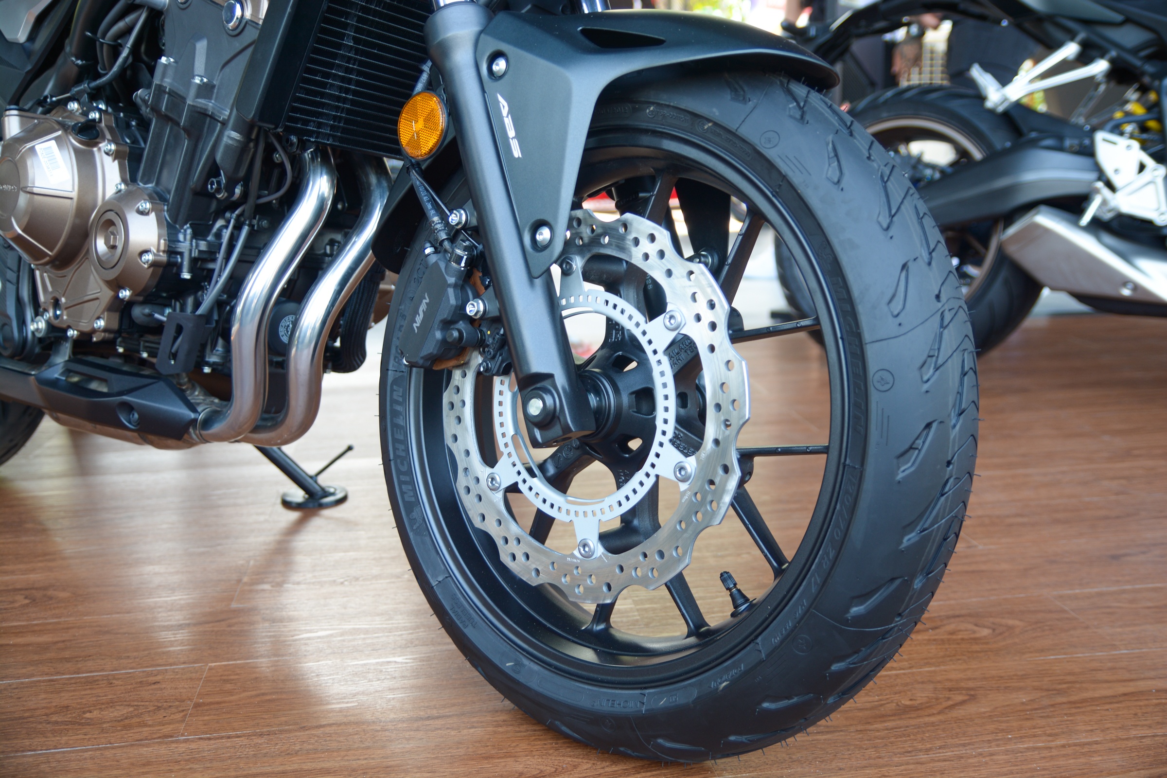 Chi tiet Honda CB500F doi 2019 tai Viet Nam anh 2