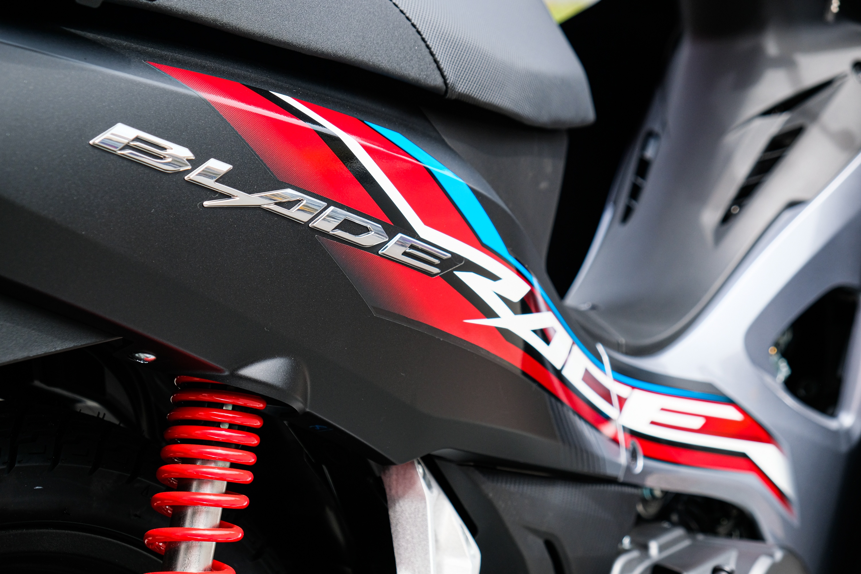 Honda Blade phiên bản mới được bán dưới giá đề xuất tại TP.HCM ảnh 7 Honda Blade phien ban moi duoc ban duoi gia de xuat tai TP.HCM anh 7