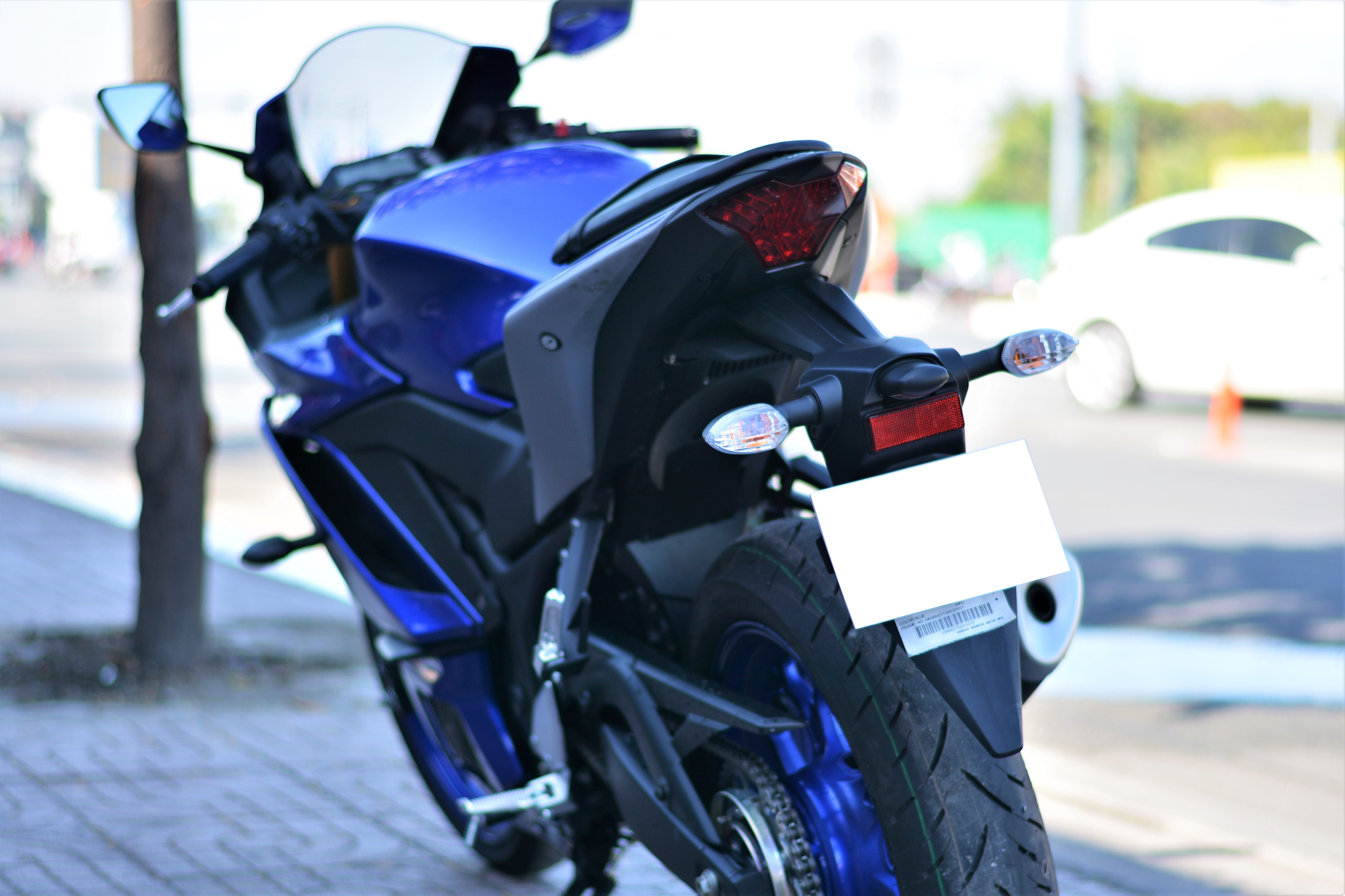 chon Kawasaki Ninja ZX-25R hay Yamaha YZF-R3 anh 8