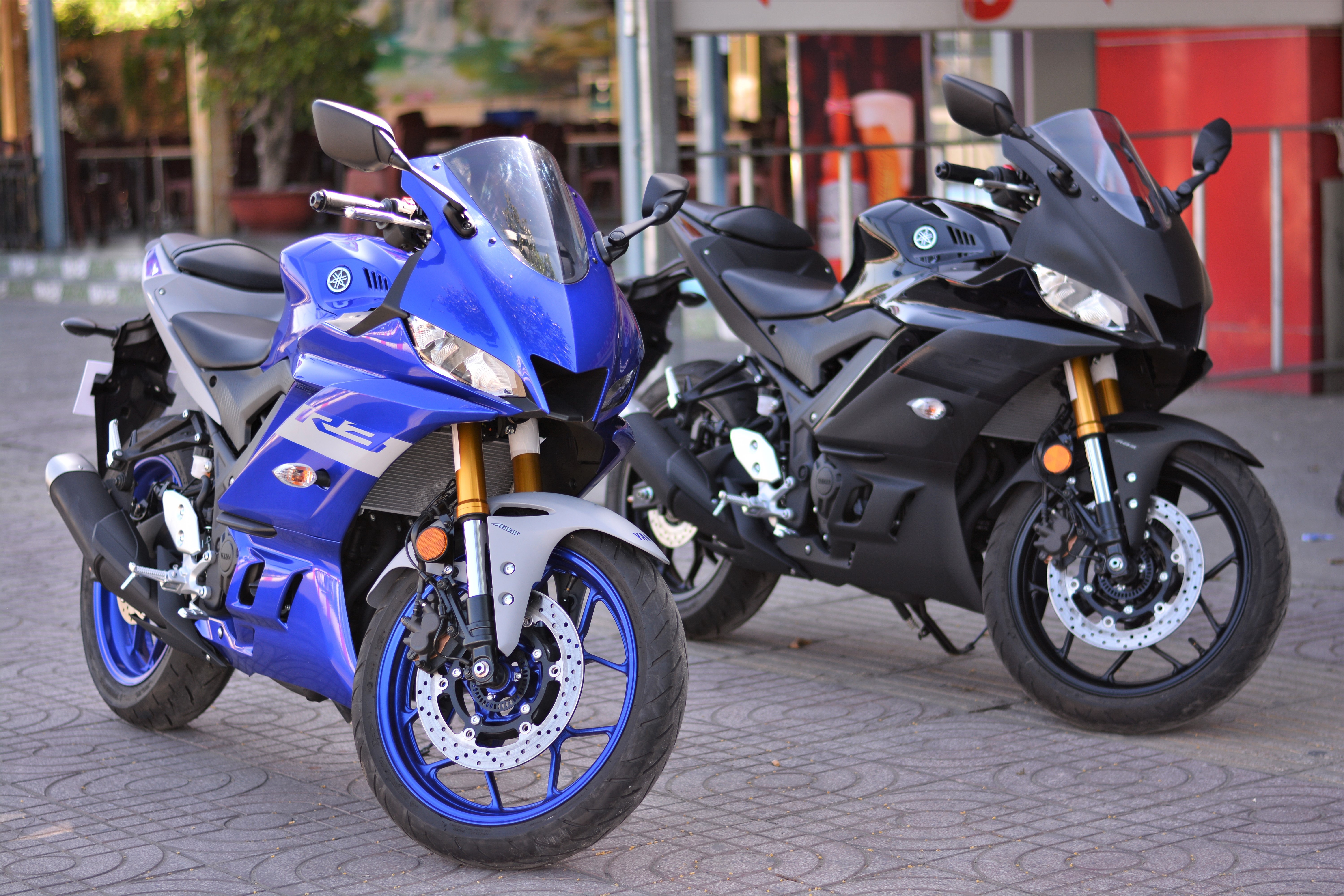 Những lựa chọn xe máy cùng tầm giá Honda SH 350i ảnh 8 Nhung lua chon xe may cung tam gia Honda SH 350i anh 8