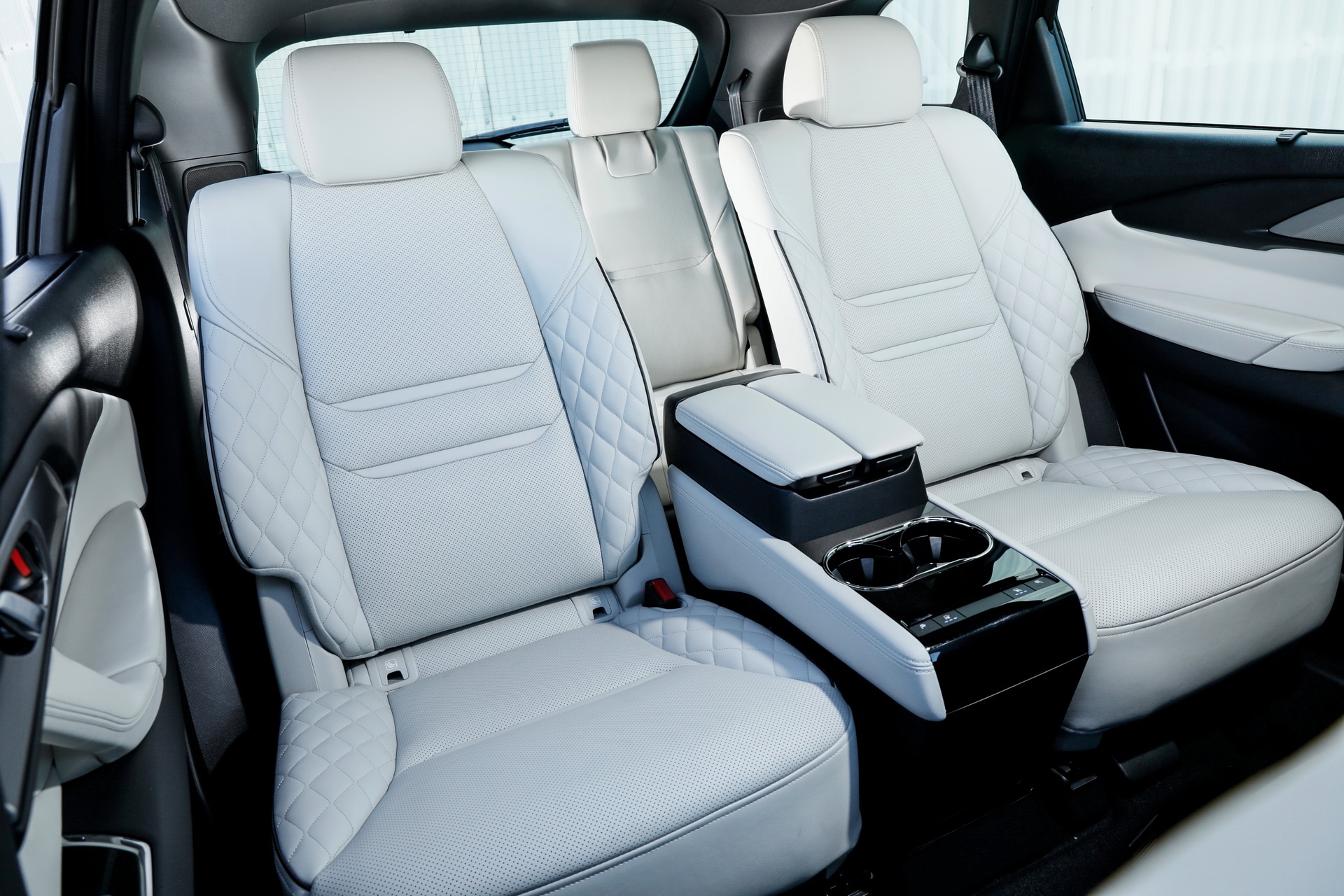 Mazda CX-9 phiên bản ghế ngồi thương gia được ra mắt tại Australia ảnh 2 Mazda CX-9 phien ban ghe ngoi thuong gia duoc ra mat tai Australia anh 2