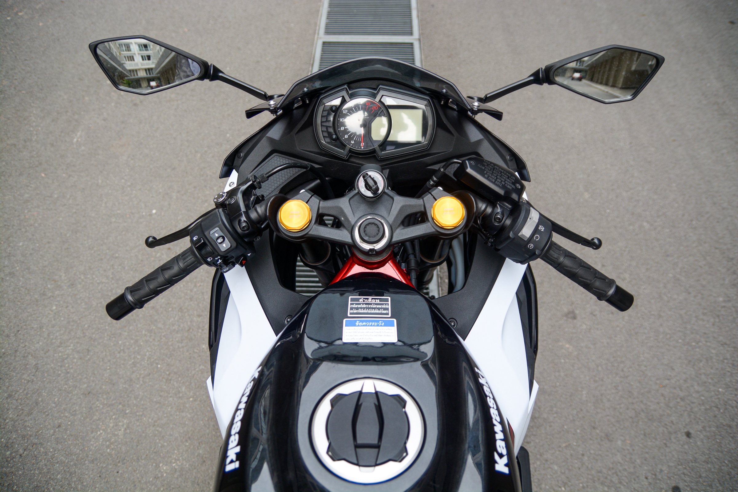 Mot ngay cam lai Kawasaki Ninja ZX-25R anh 12