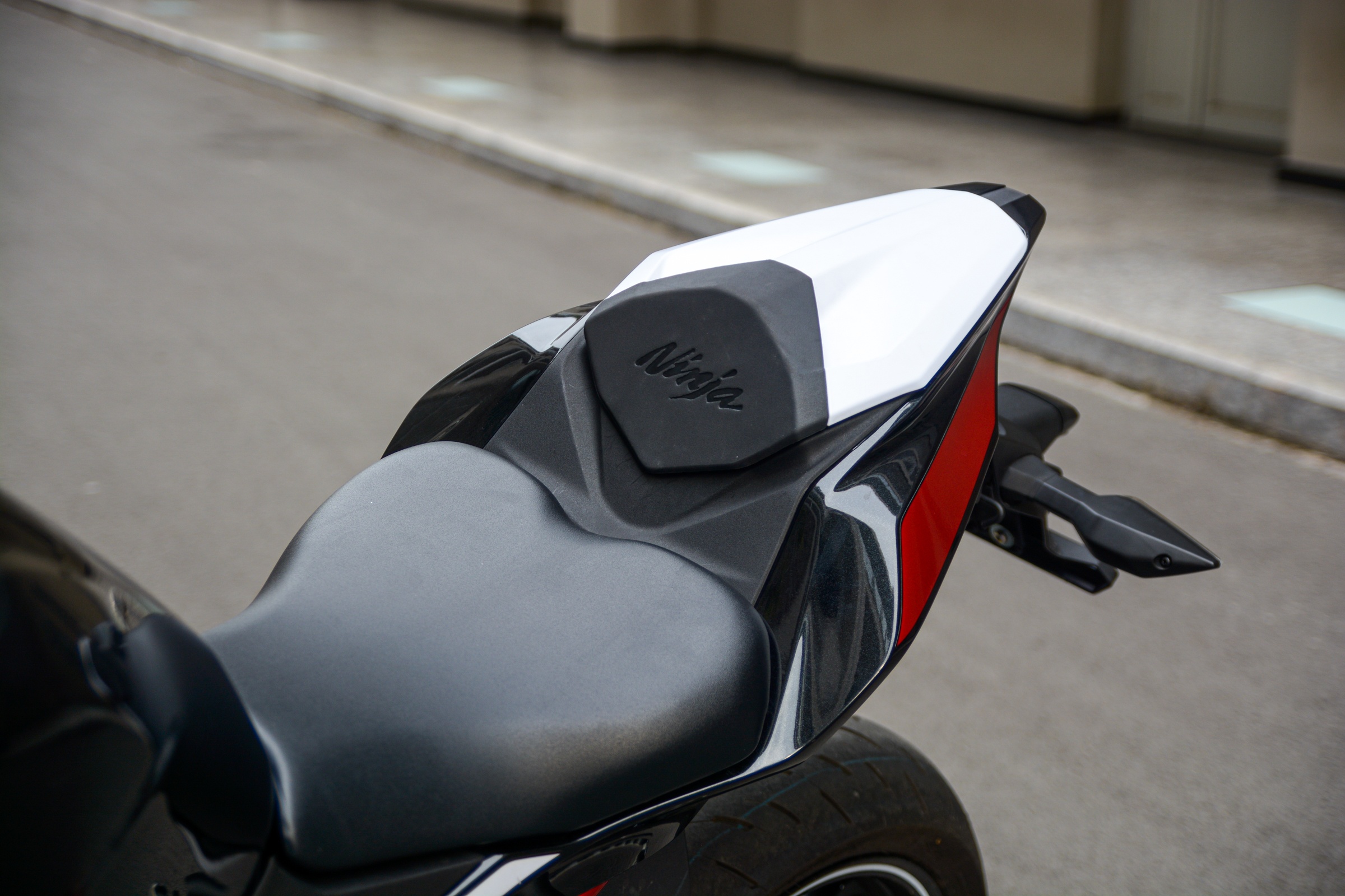 Mot ngay cam lai Kawasaki Ninja ZX-25R anh 6