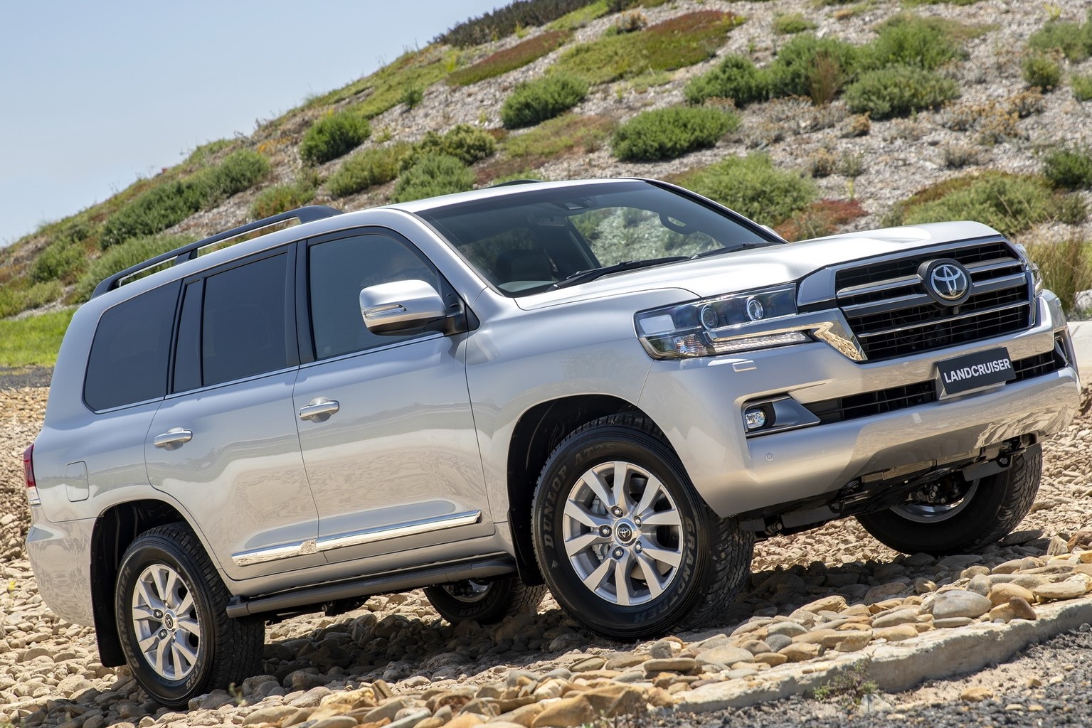 Toyota Land Cruiser Horizon duoc ra mat, gioi han 400 chiec hinh anh