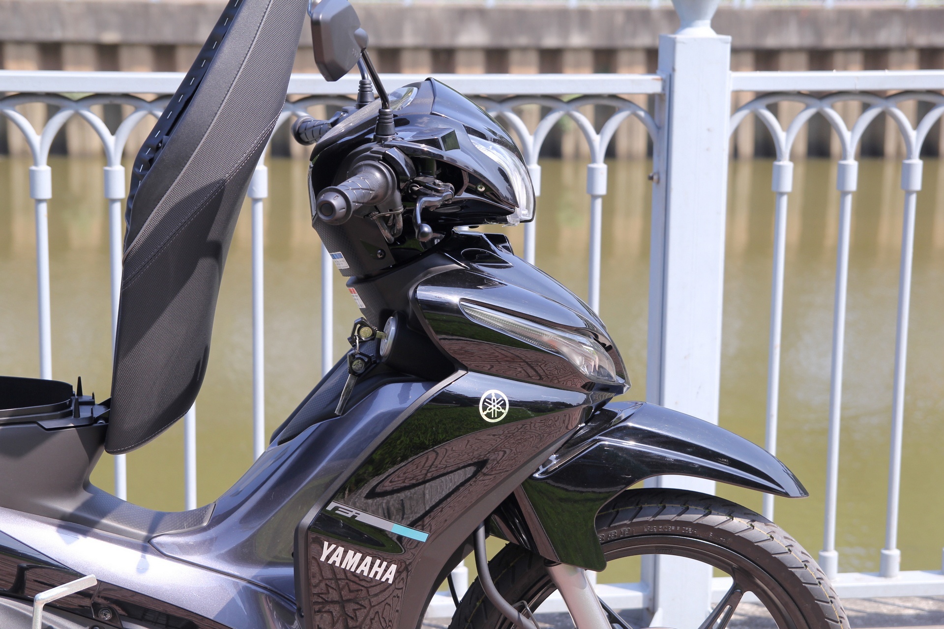 Gia lan banh cac mau xe so dat nhat Viet Nam anh 17