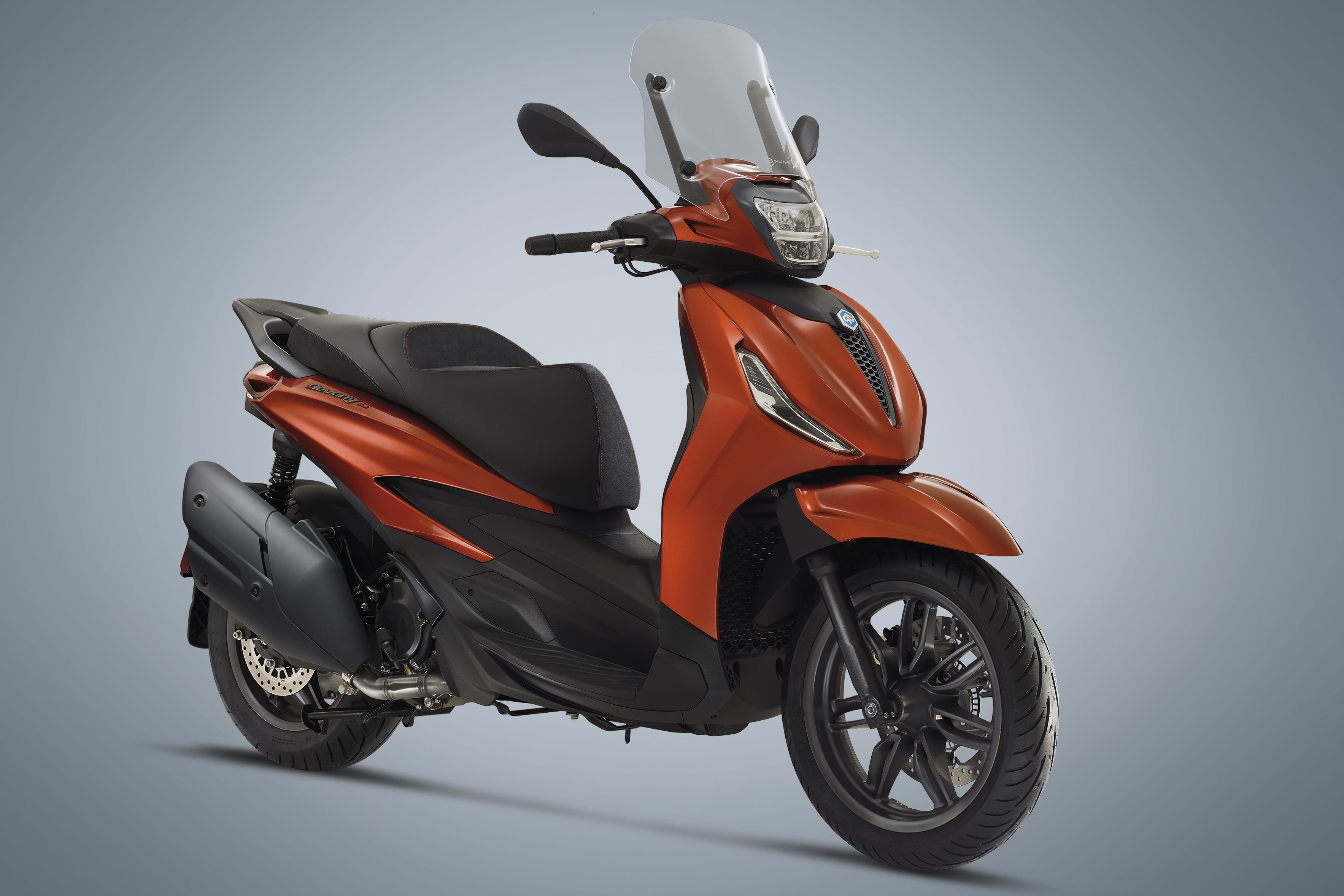 Piaggio Beverly doi 2021 duoc ra mat tai chau Au hinh anh