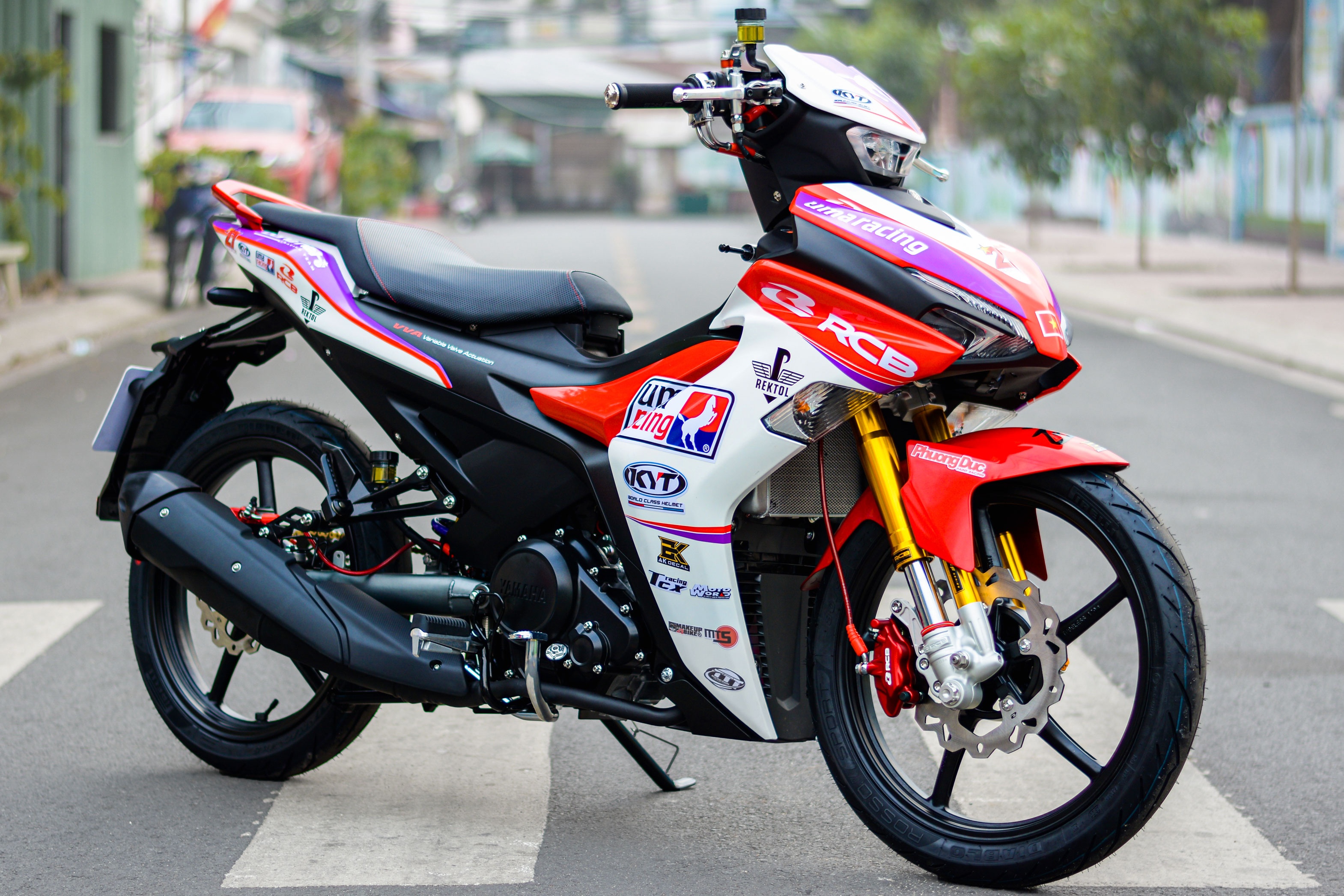 Chi tiet Yamaha Exciter 155 voi goi do tri gia gan 100 trieu dong hinh anh