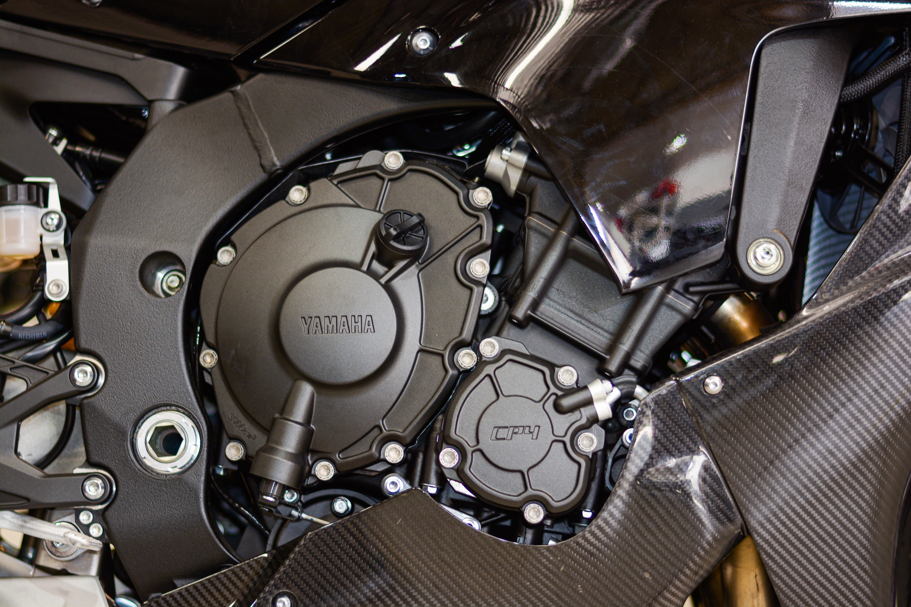 Can canh Yamaha YZF-R1M doi 2020 tai Viet Nam anh 13