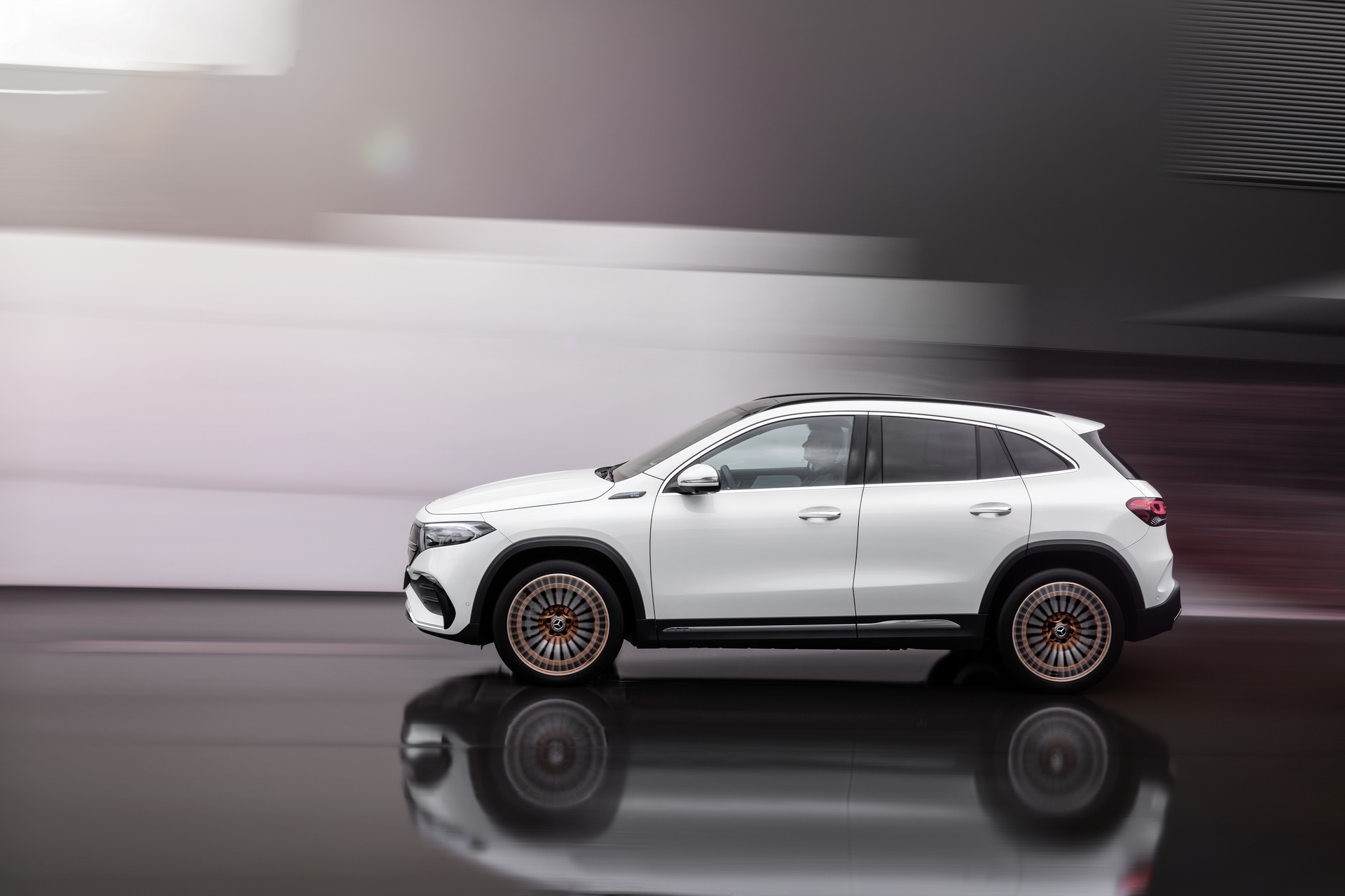 Mercedes EQA 250 duoc ra mat anh 9