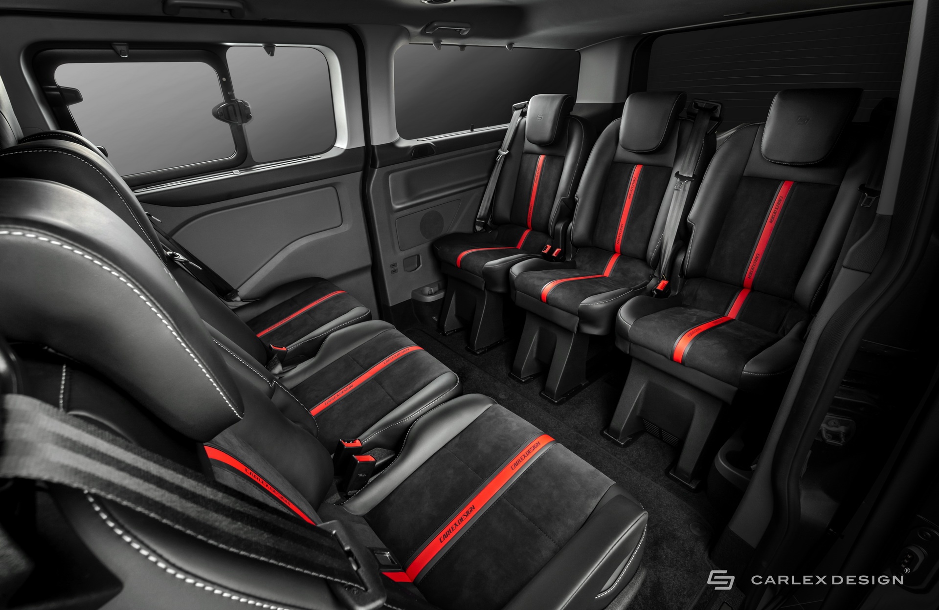 Chi tiet Ford Tourneo voi ban do phong cach the thao anh 7