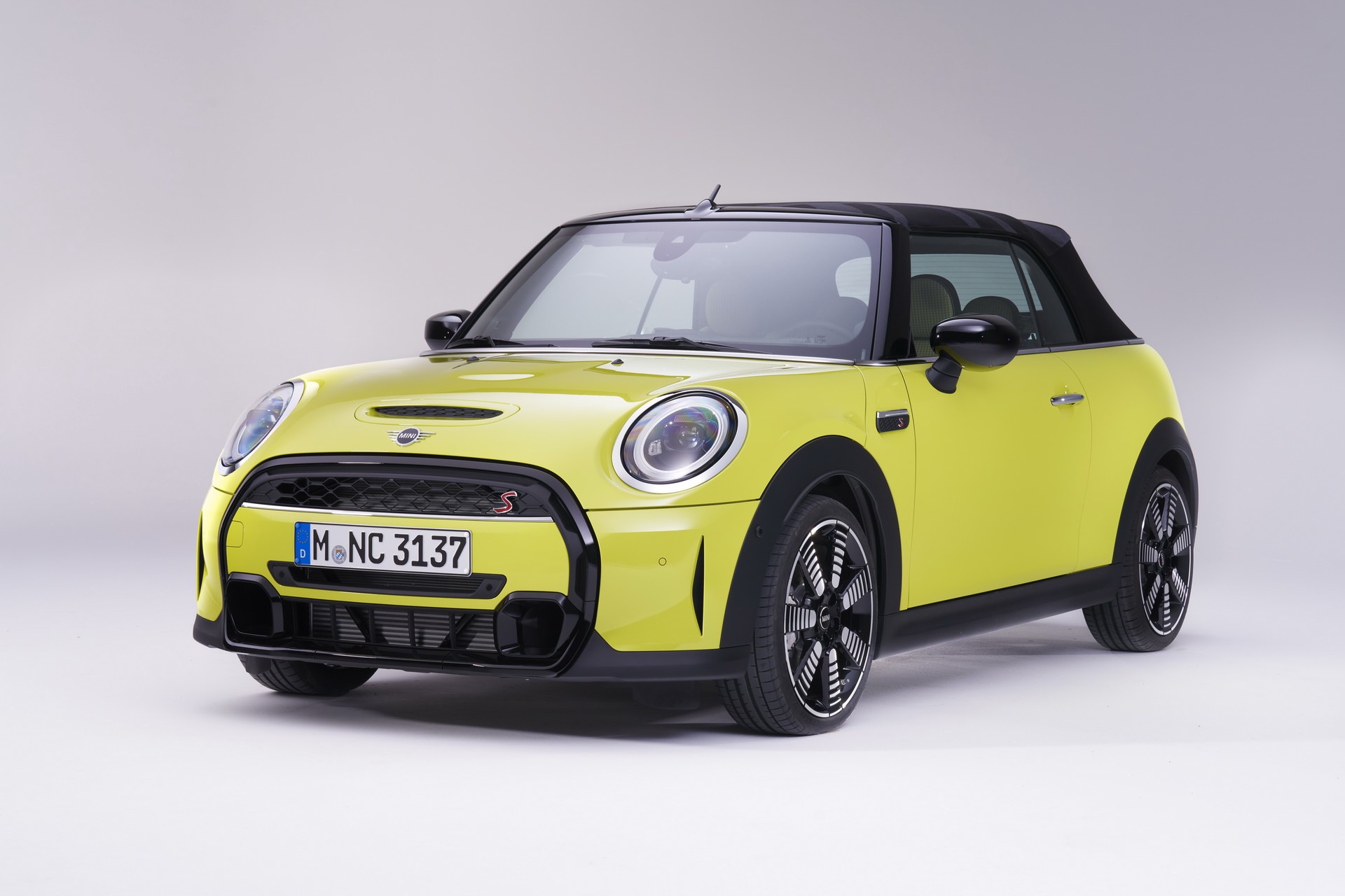 Chi tiet Mini Convertible 2022 duoc ra mat anh 2