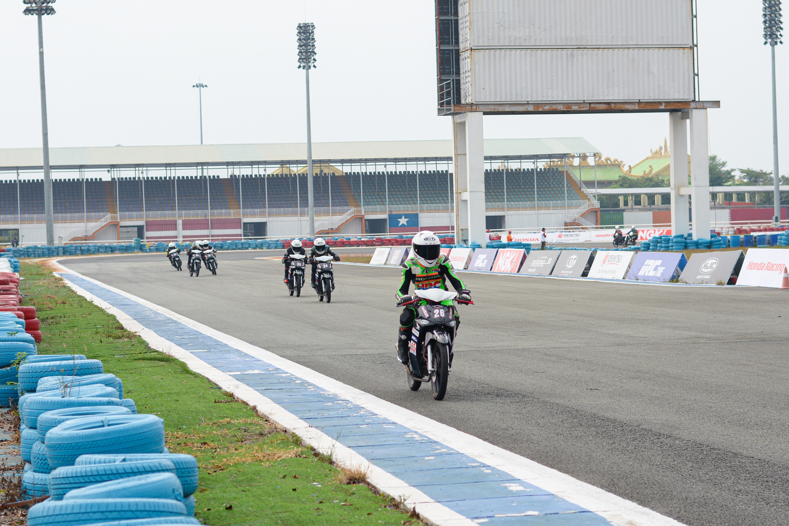 Chang 5 VMRC 2020 - cuoc chien day mau lua tren dat Binh Duong anh 9