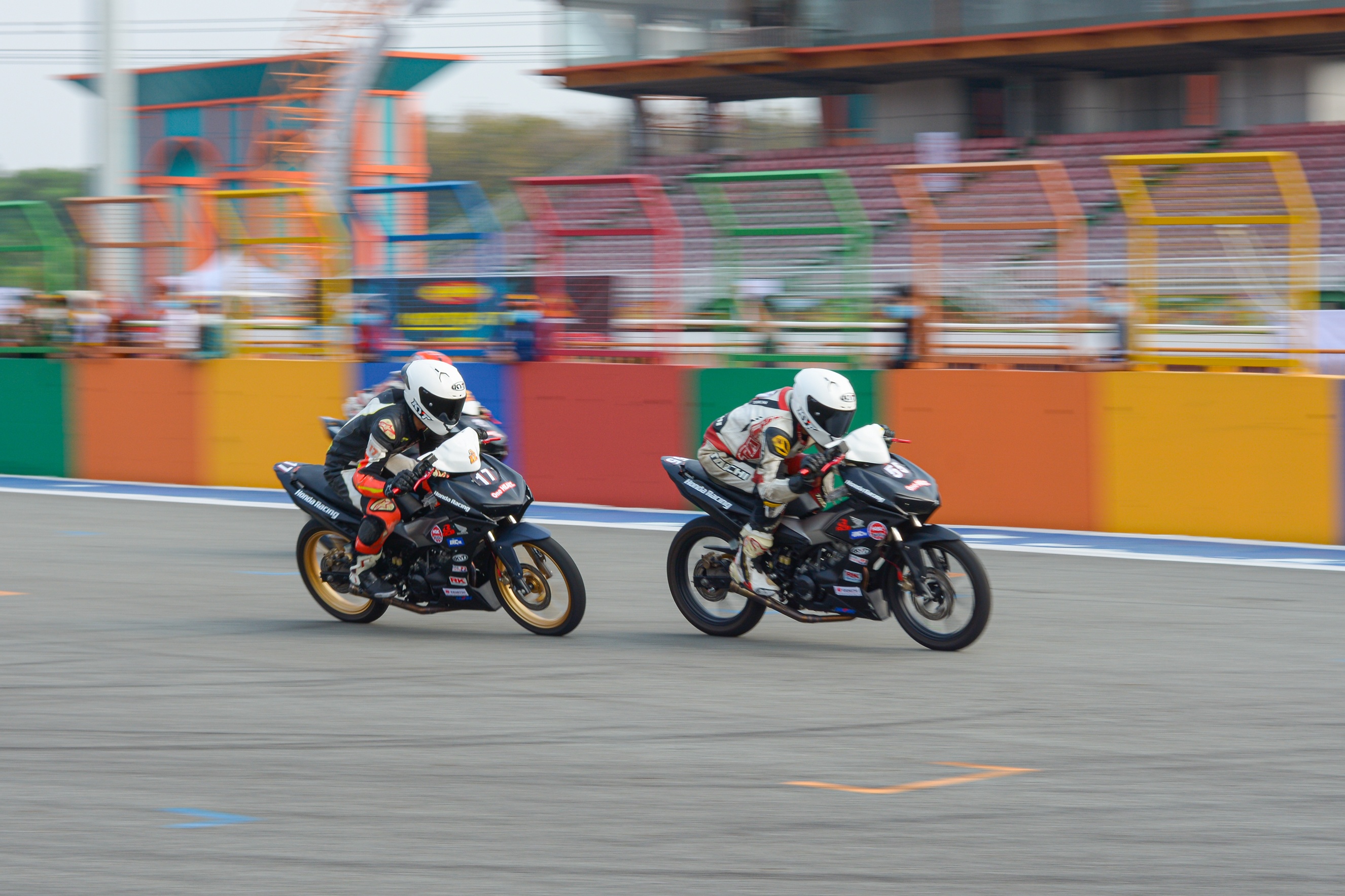 Chang 5 VMRC 2020 - cuoc chien day mau lua tren dat Binh Duong anh 18