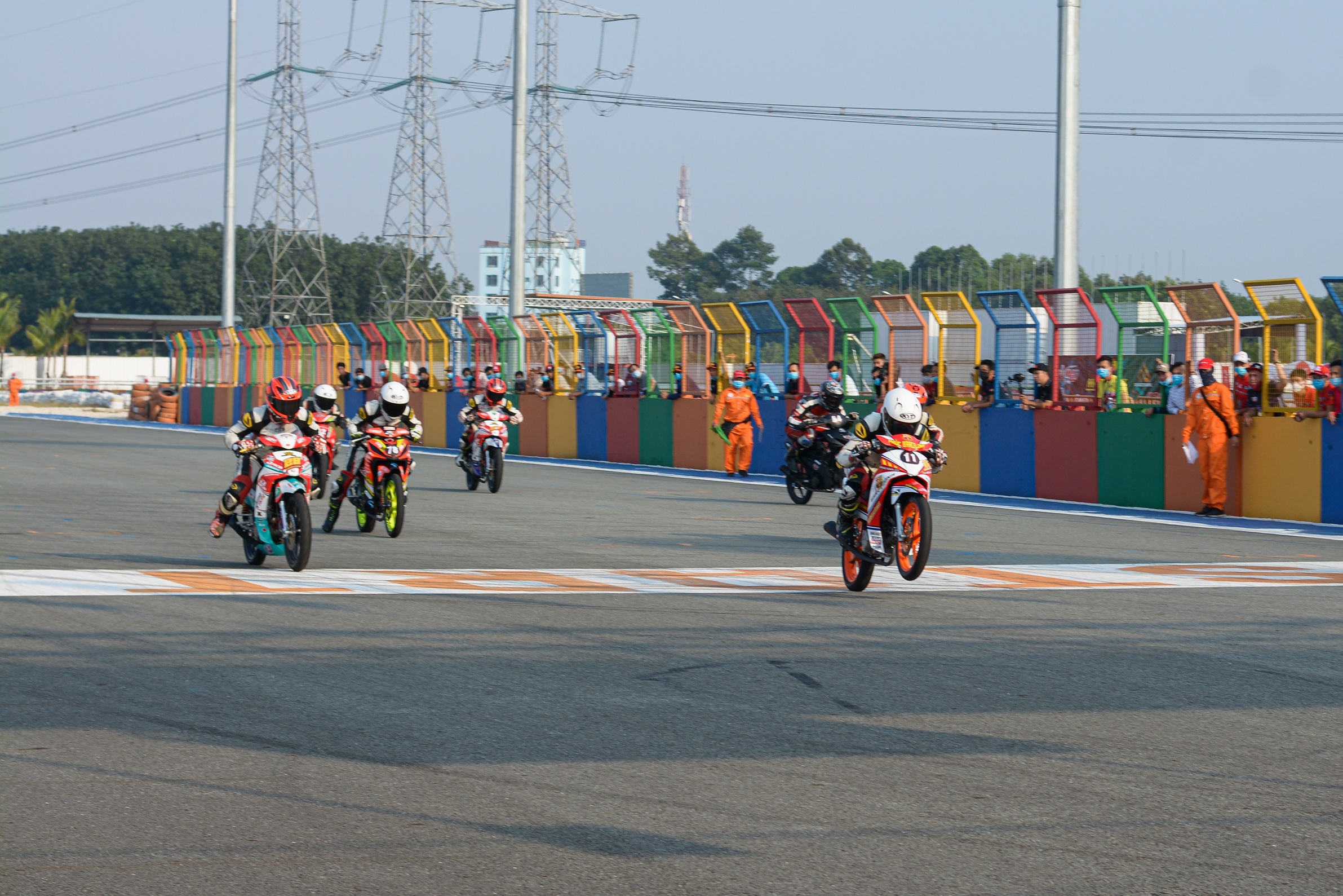 Chang 5 VMRC 2020 - cuoc chien day mau lua tren dat Binh Duong anh 19