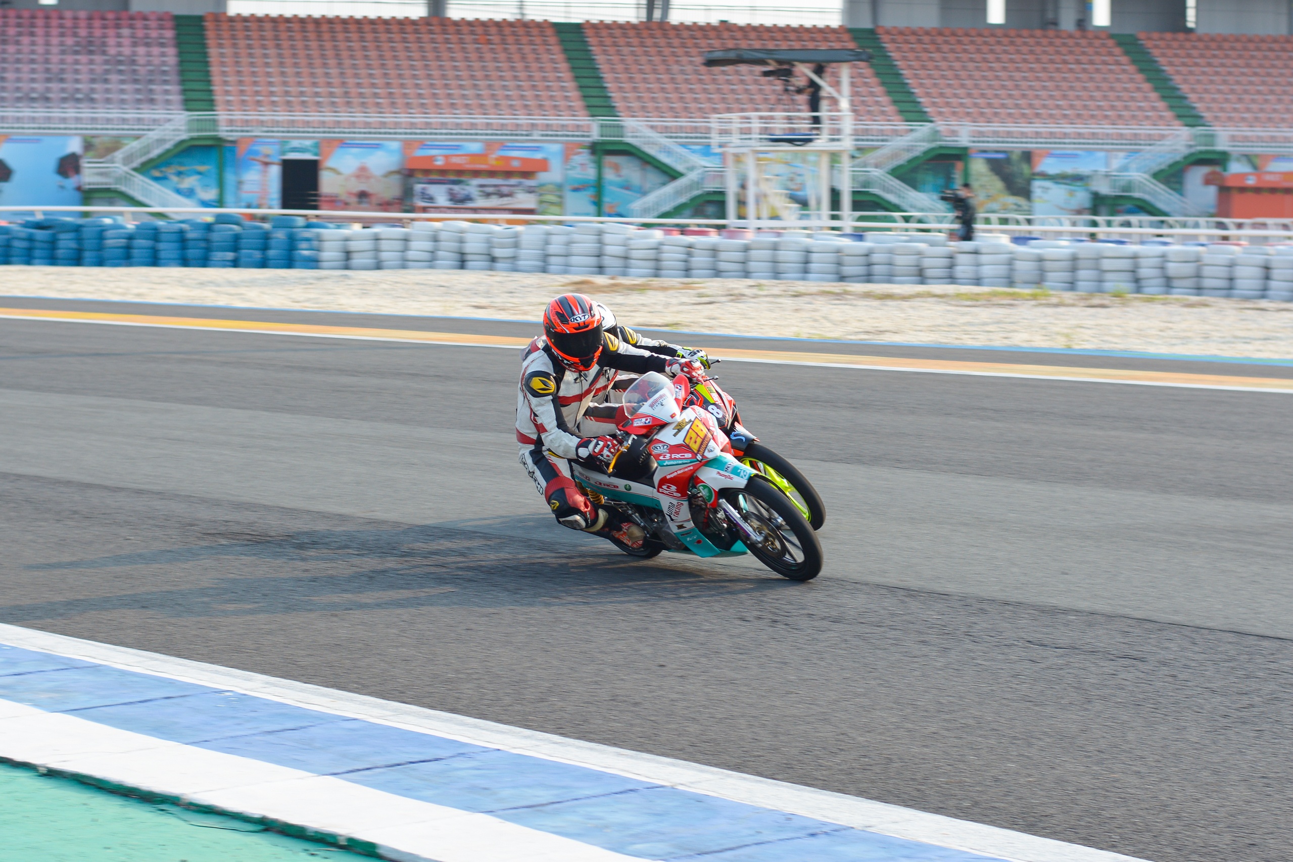 Chang 5 VMRC 2020 - cuoc chien day mau lua tren dat Binh Duong anh 21