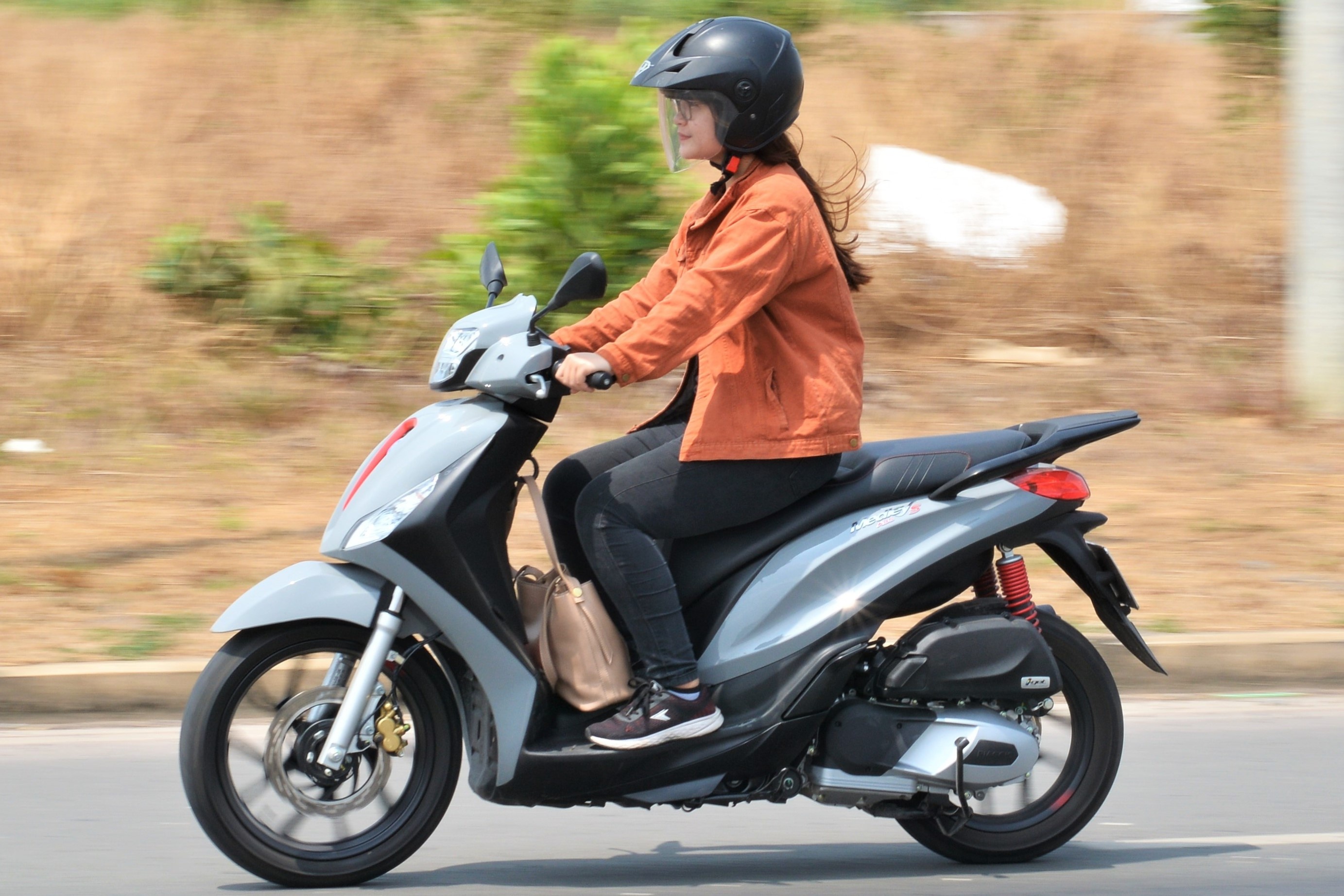 Di xe may ve que dip Tet can chuan bi gi? hinh anh