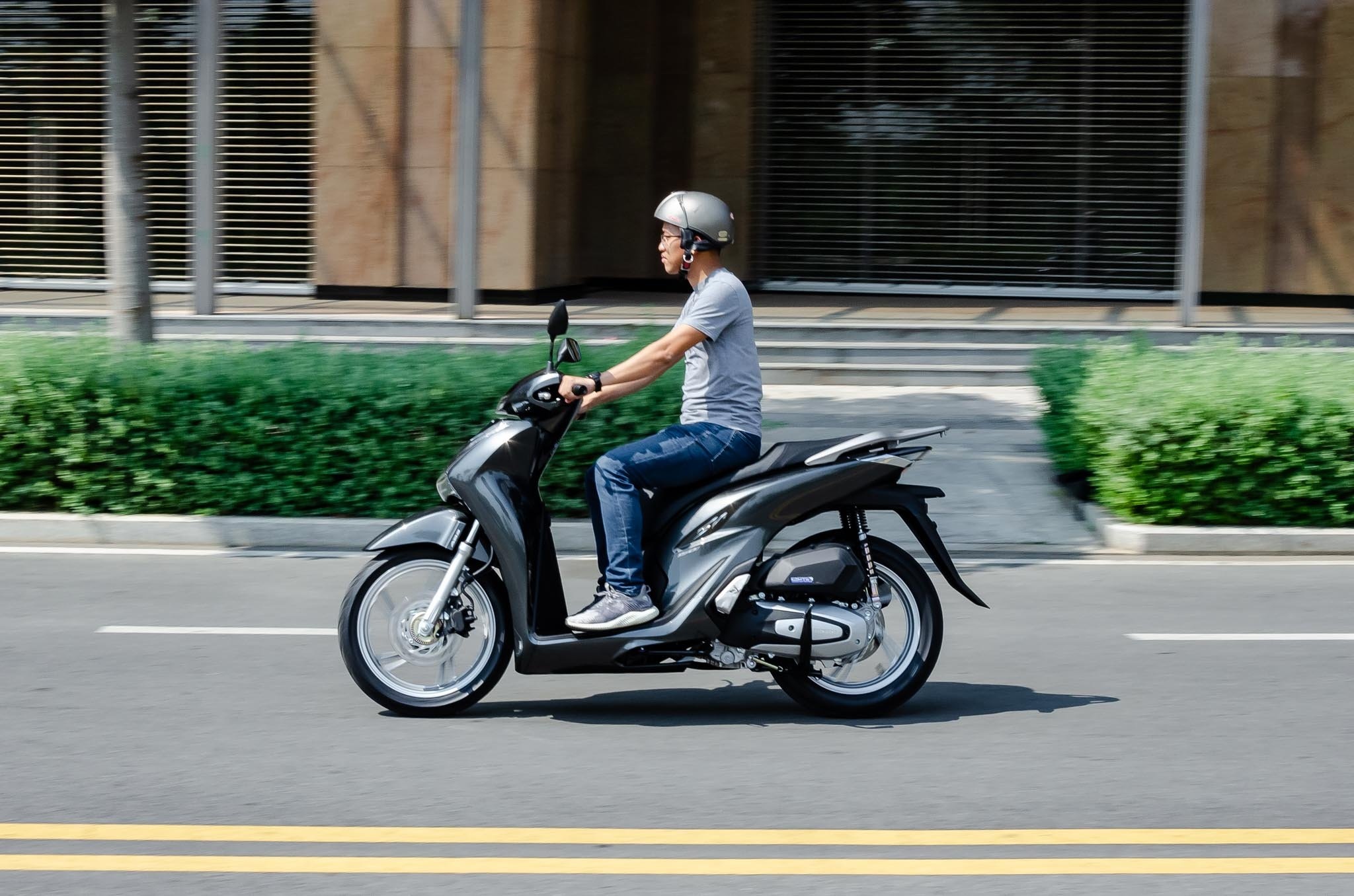 Xe tay ga bao lau can thay nhot? hinh anh