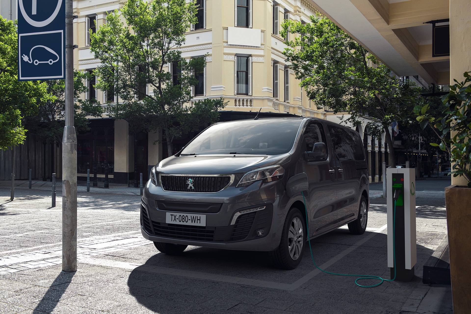 Peugeot Traveller ban xe dien co phien ban moi anh 1
