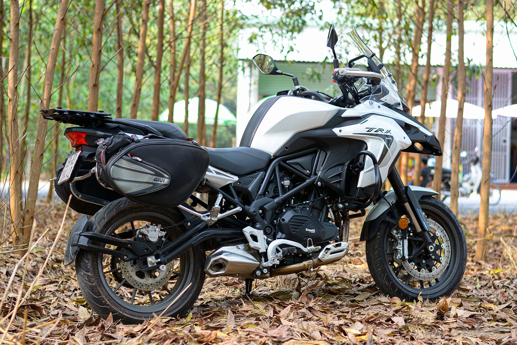 Moto phuot gia duoi 200 trieu chon Honda CB500X hay Benelli TRK502 anh 7