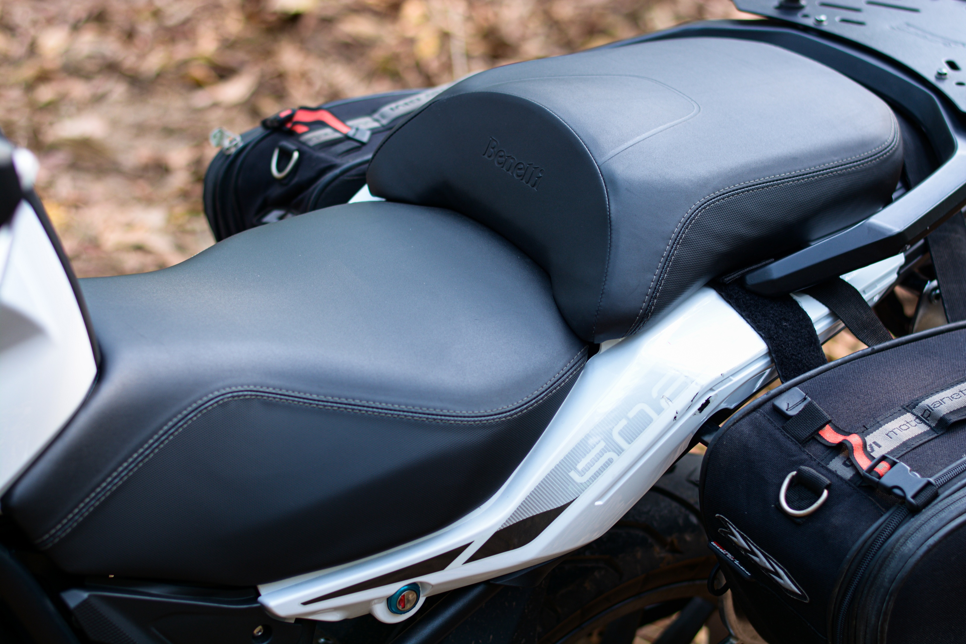 Moto phuot gia duoi 200 trieu chon Honda CB500X hay Benelli TRK502 anh 5