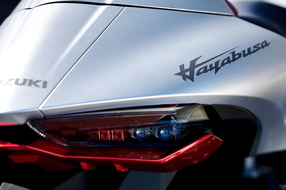 Chi tiet Suzuki Hayabusa 2022 vua duoc ra mat gia tu 18.599 USD anh 7